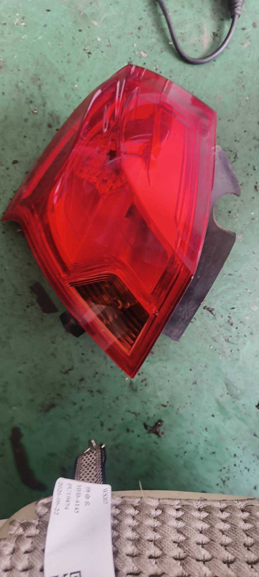 9007518 Outer Tail Light Assembly, Left