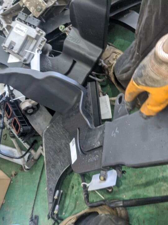 T2H3116 Dashboard A/C Duct, Left