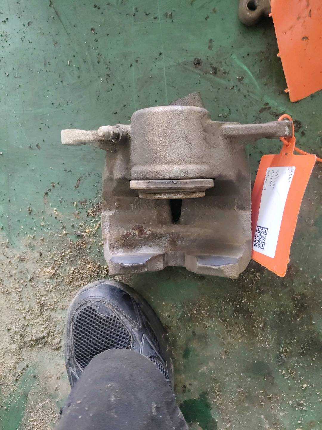 B013146 Front Right Brake Caliper