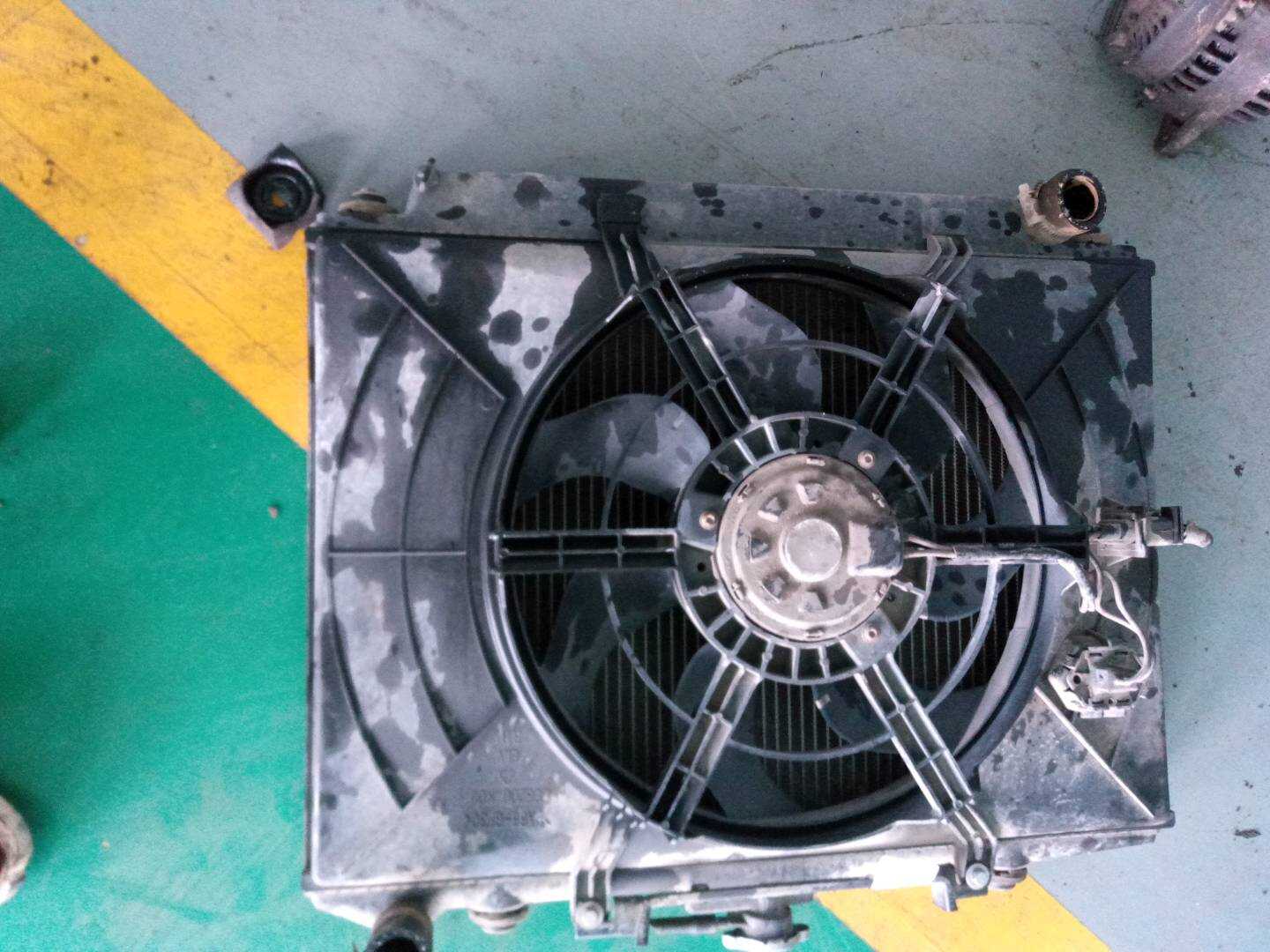 1301100K84 水箱