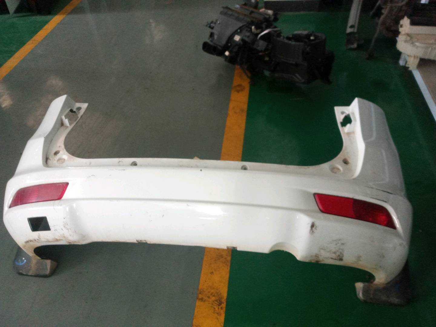 00027702 Rear Bumper Cover