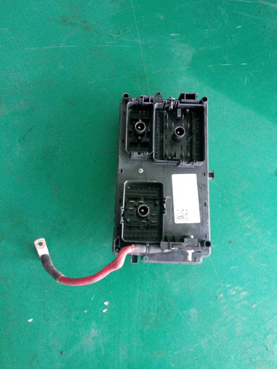 20791537 发动机保险盒