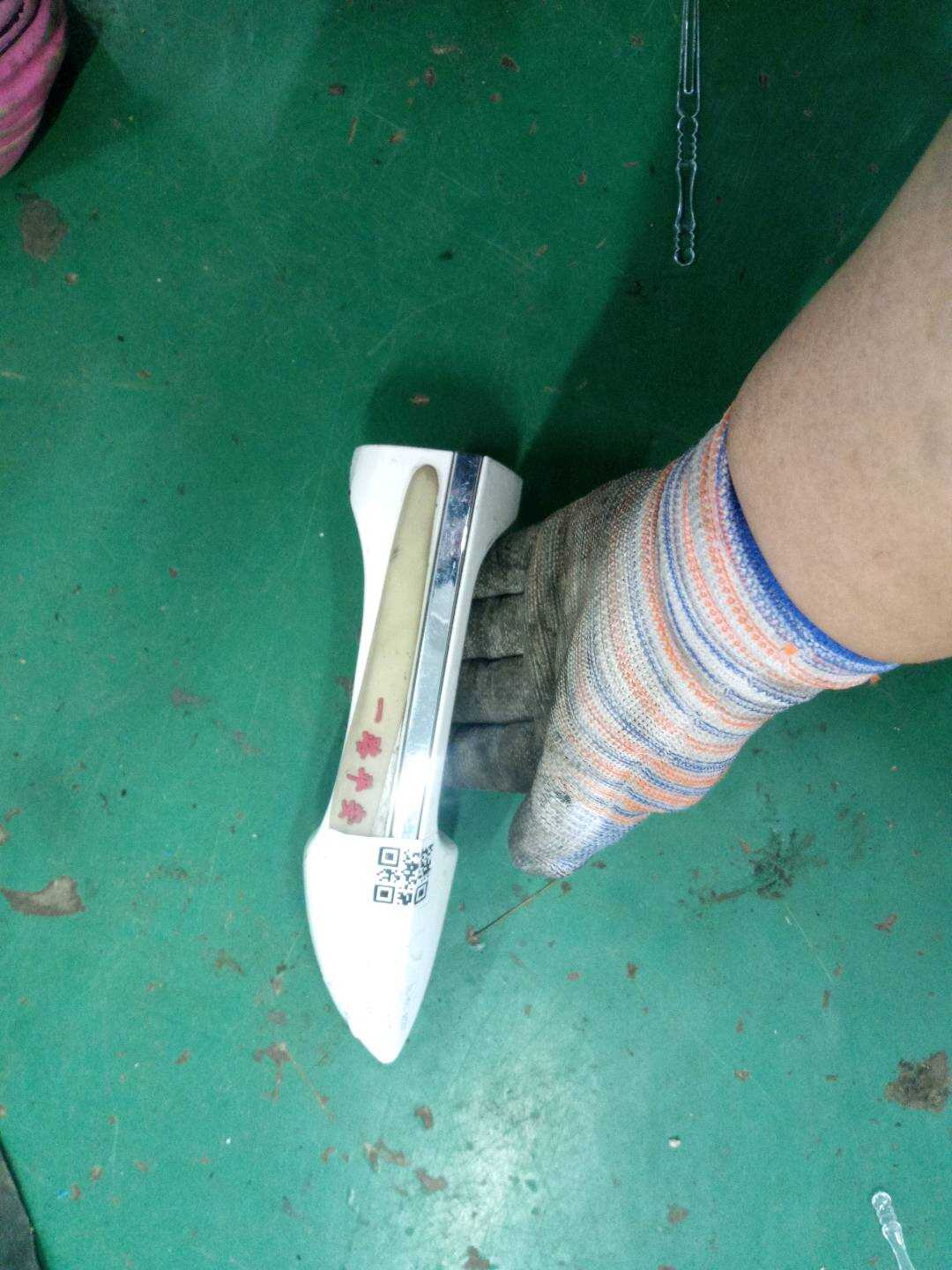 6921002250A0 后门外拉手(右)