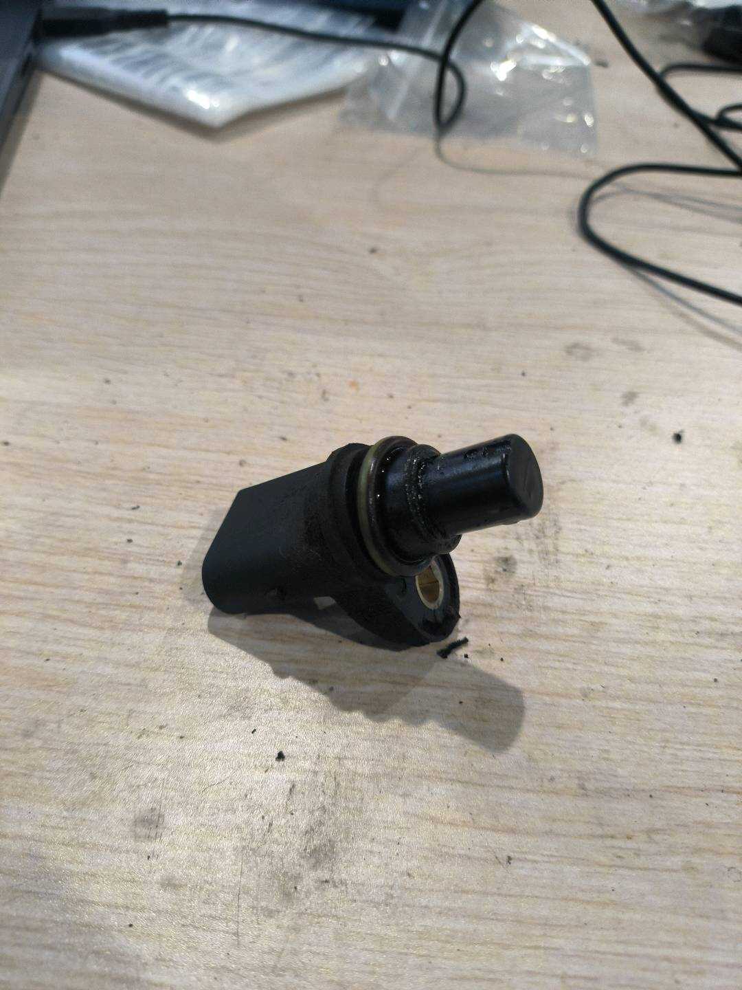 12147518628 凸轮轴位置传感器