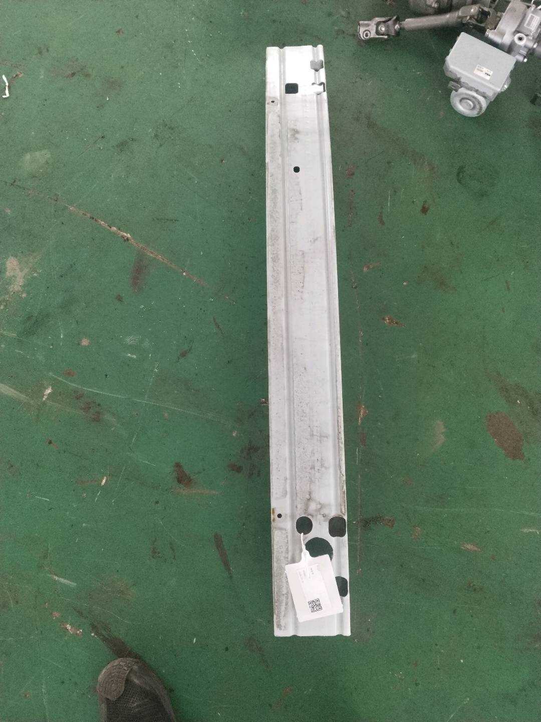 F20325URMH 前保险杠骨架