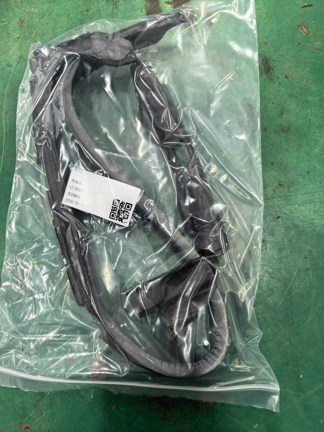 51337033801 密封件 前车门 左侧