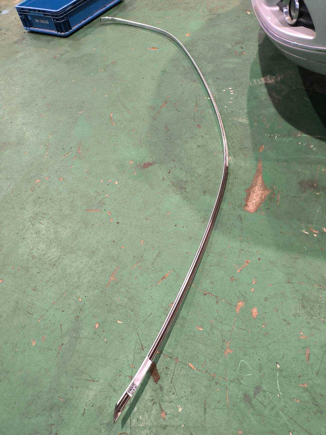 A2046900780 Side Body Roof Trim Strip, Left