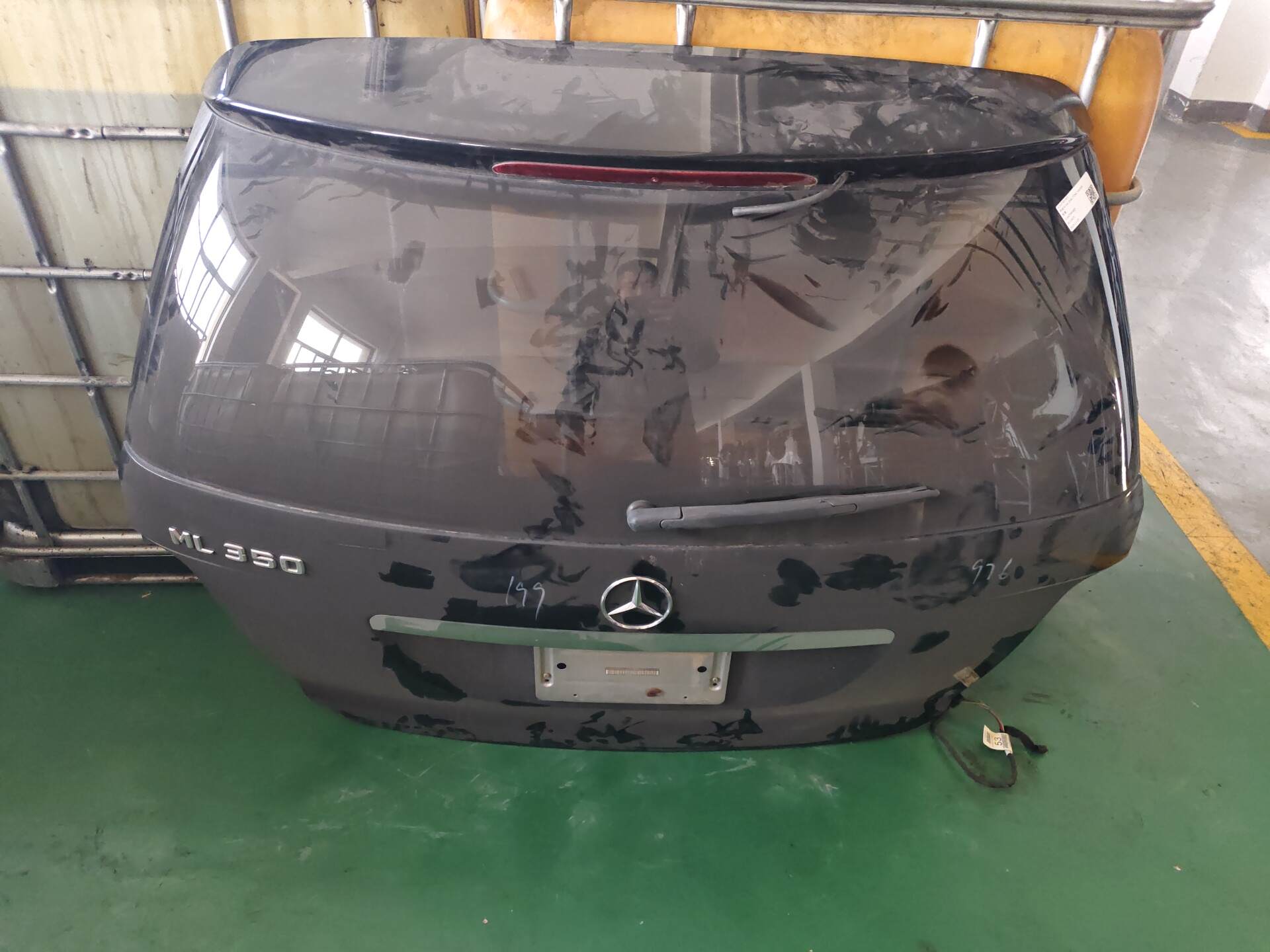 A1647401405 尾盖