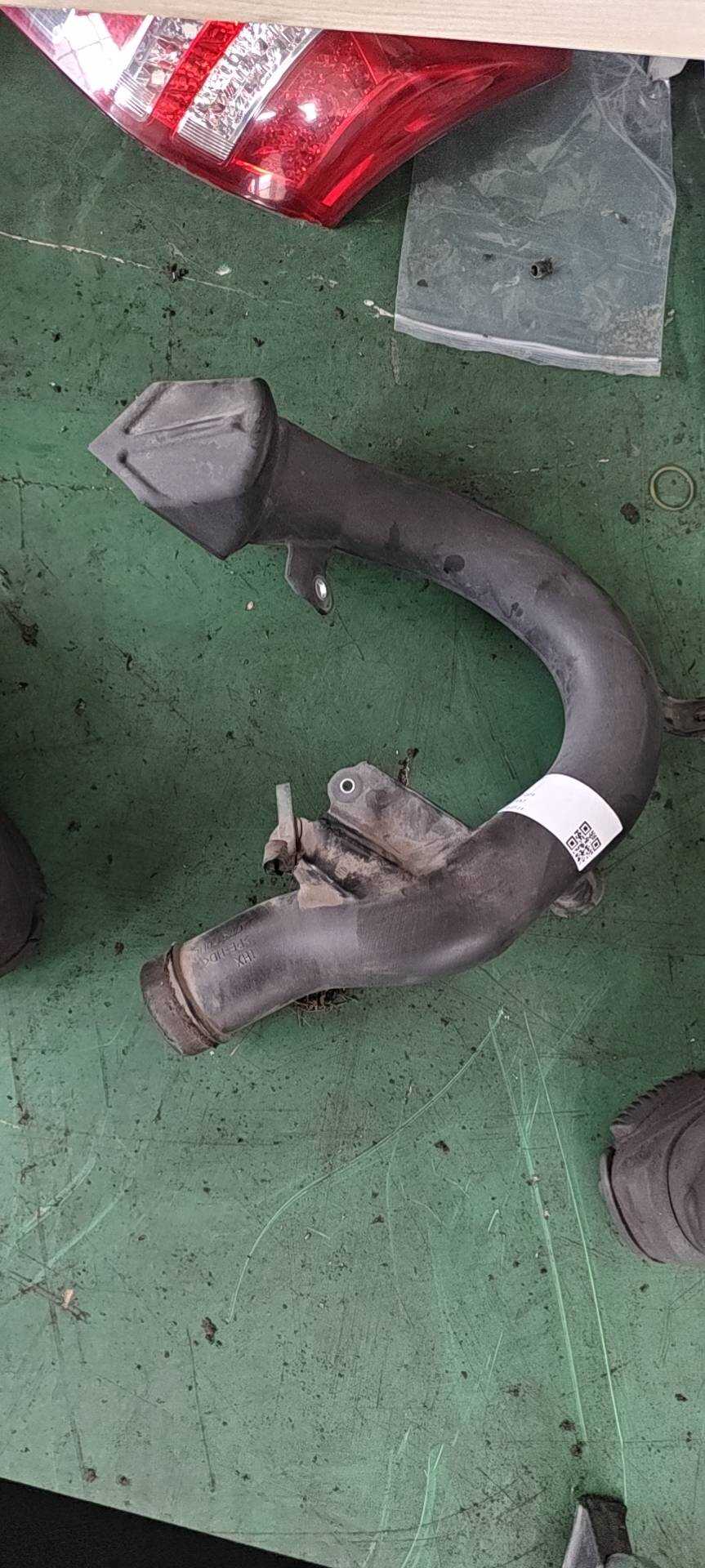 177510H090 空气滤清器进气管