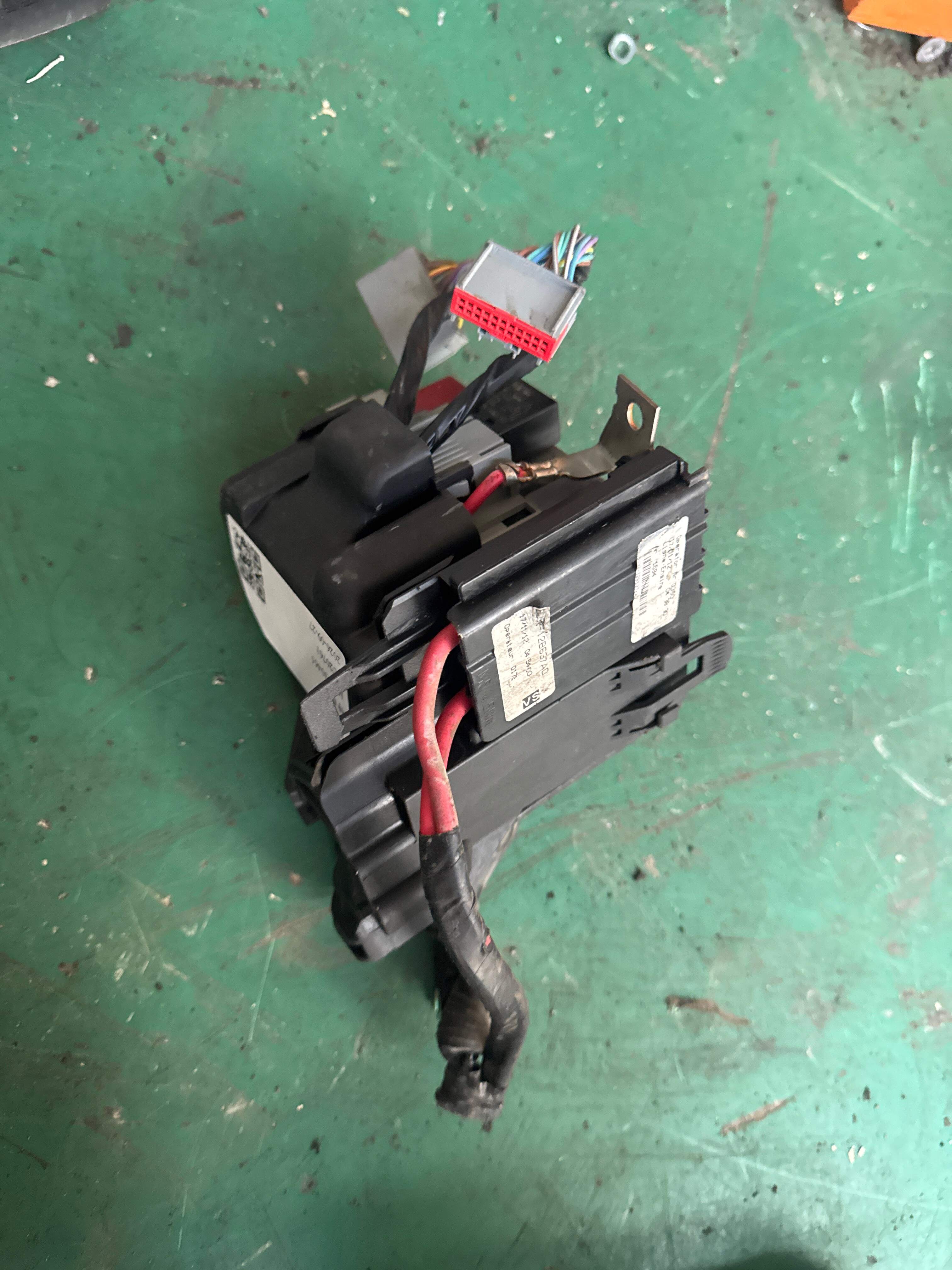 LR033045 Engine Wiring Harness