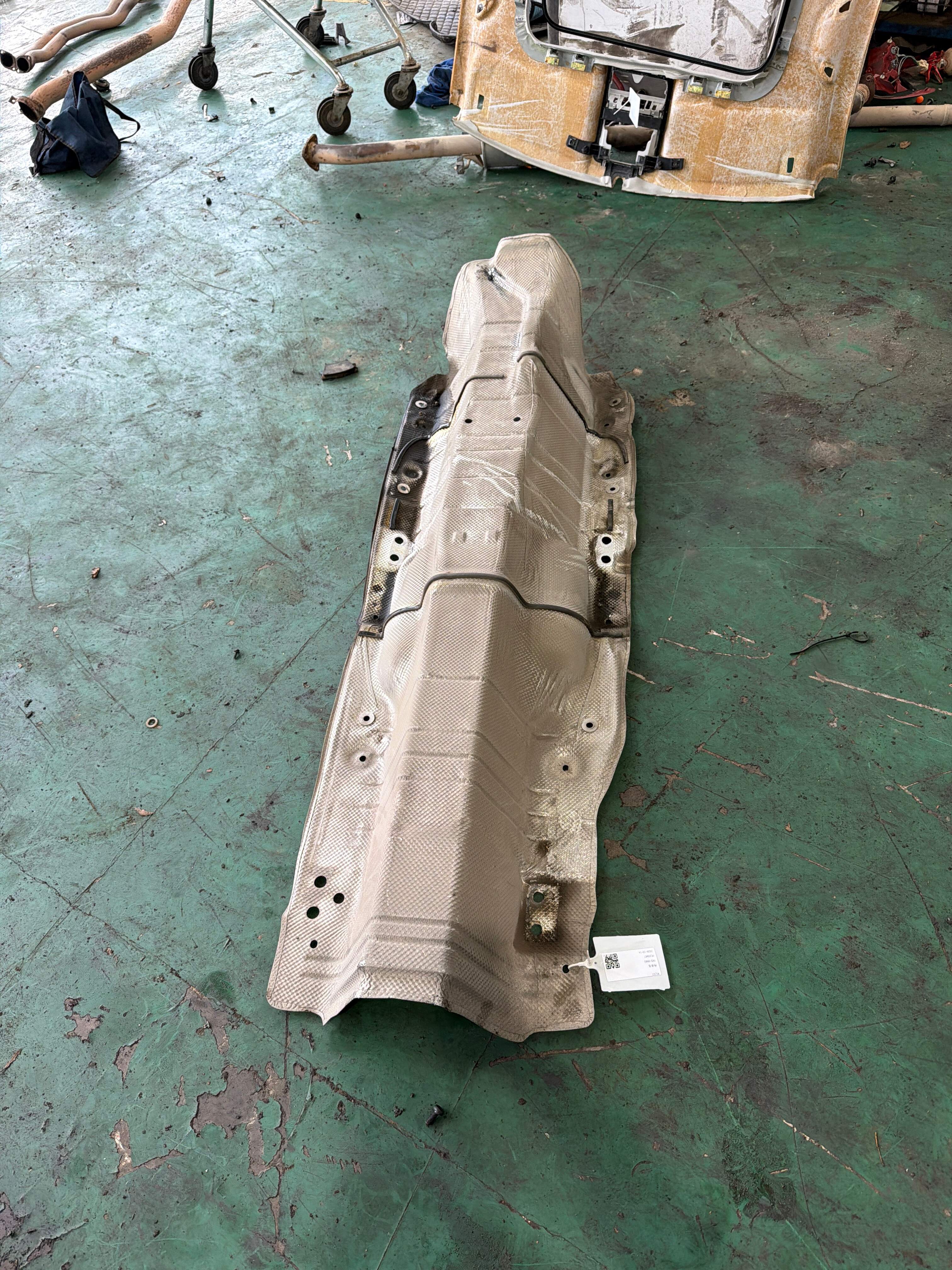 5N7825661 Exhaust Pipe Heat Shield, Center