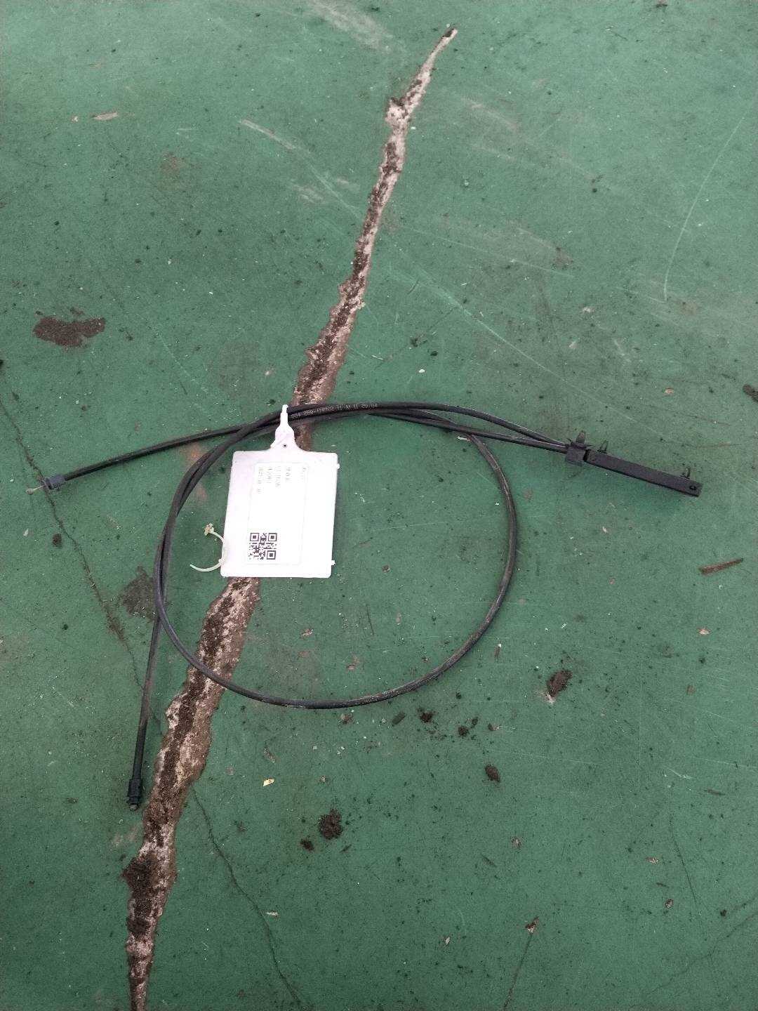 51237184454 前机盖拉线(前)