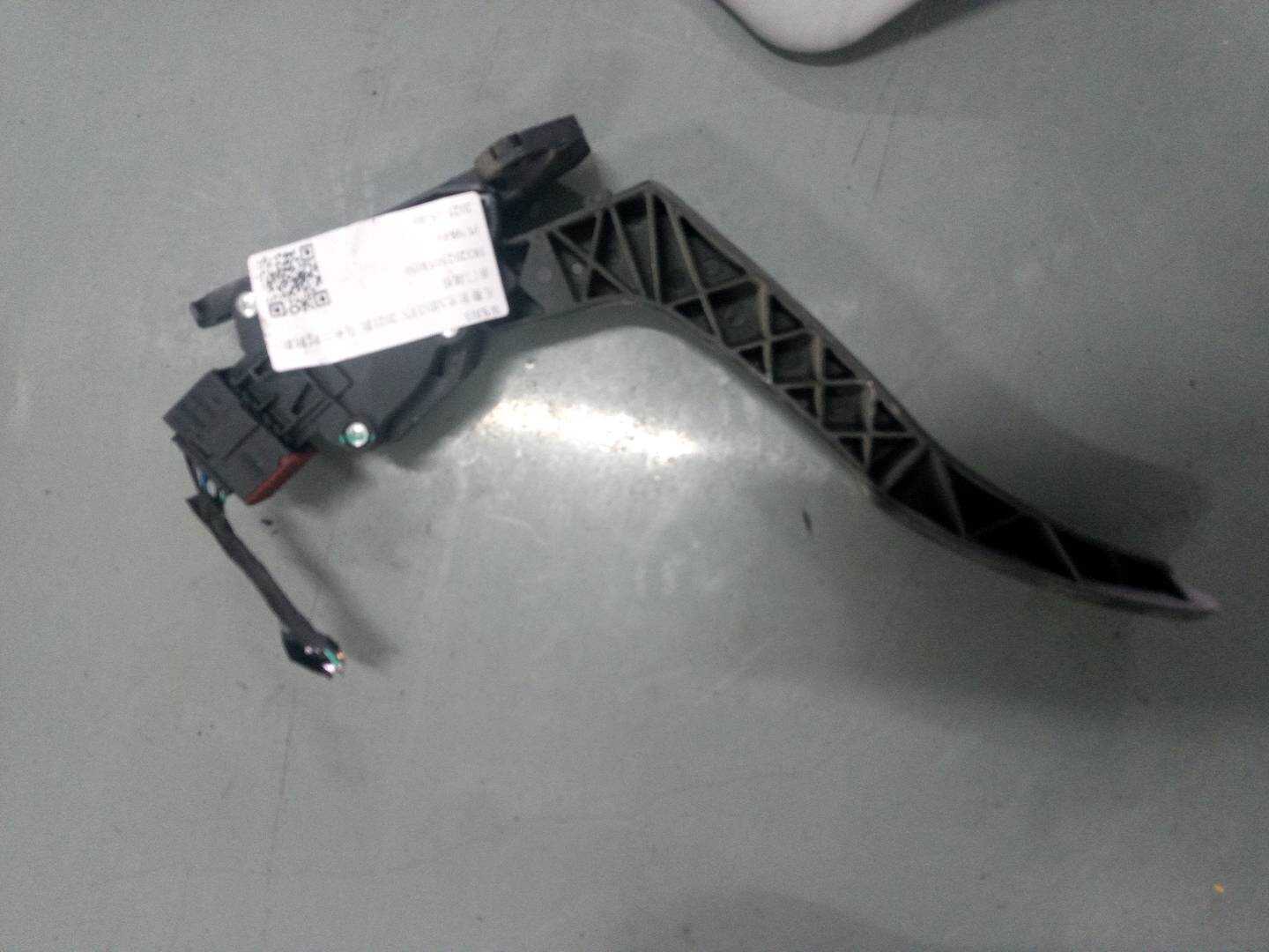 23962294 Accelerator Pedal