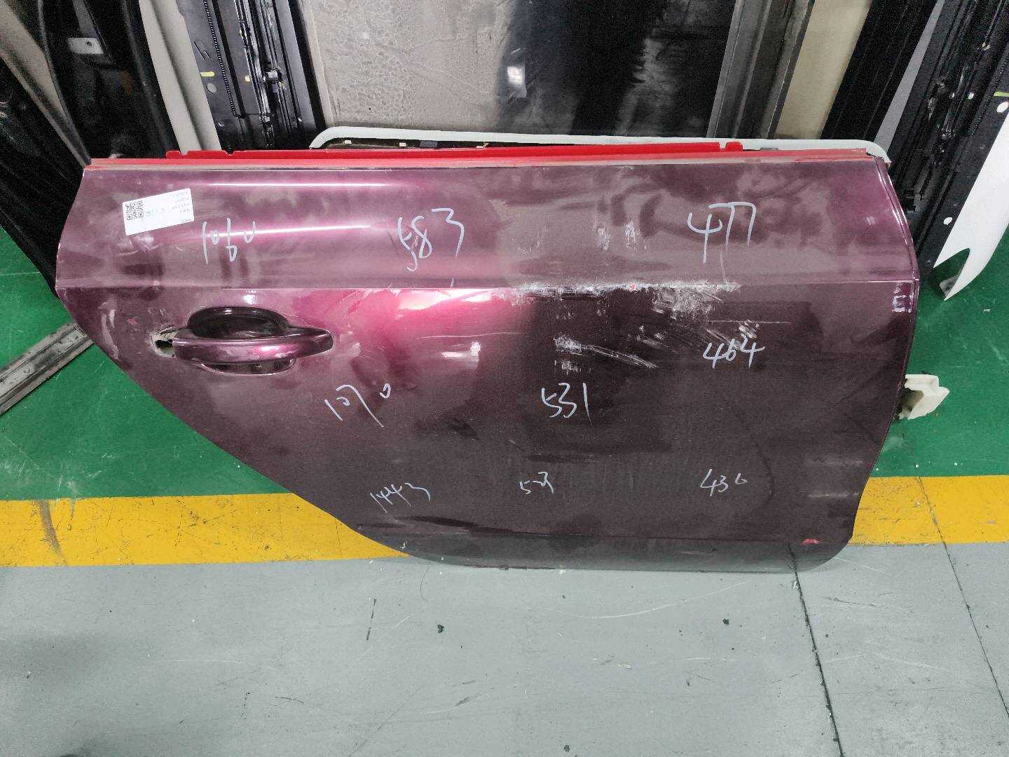 8T8833052D 后门壳(右)