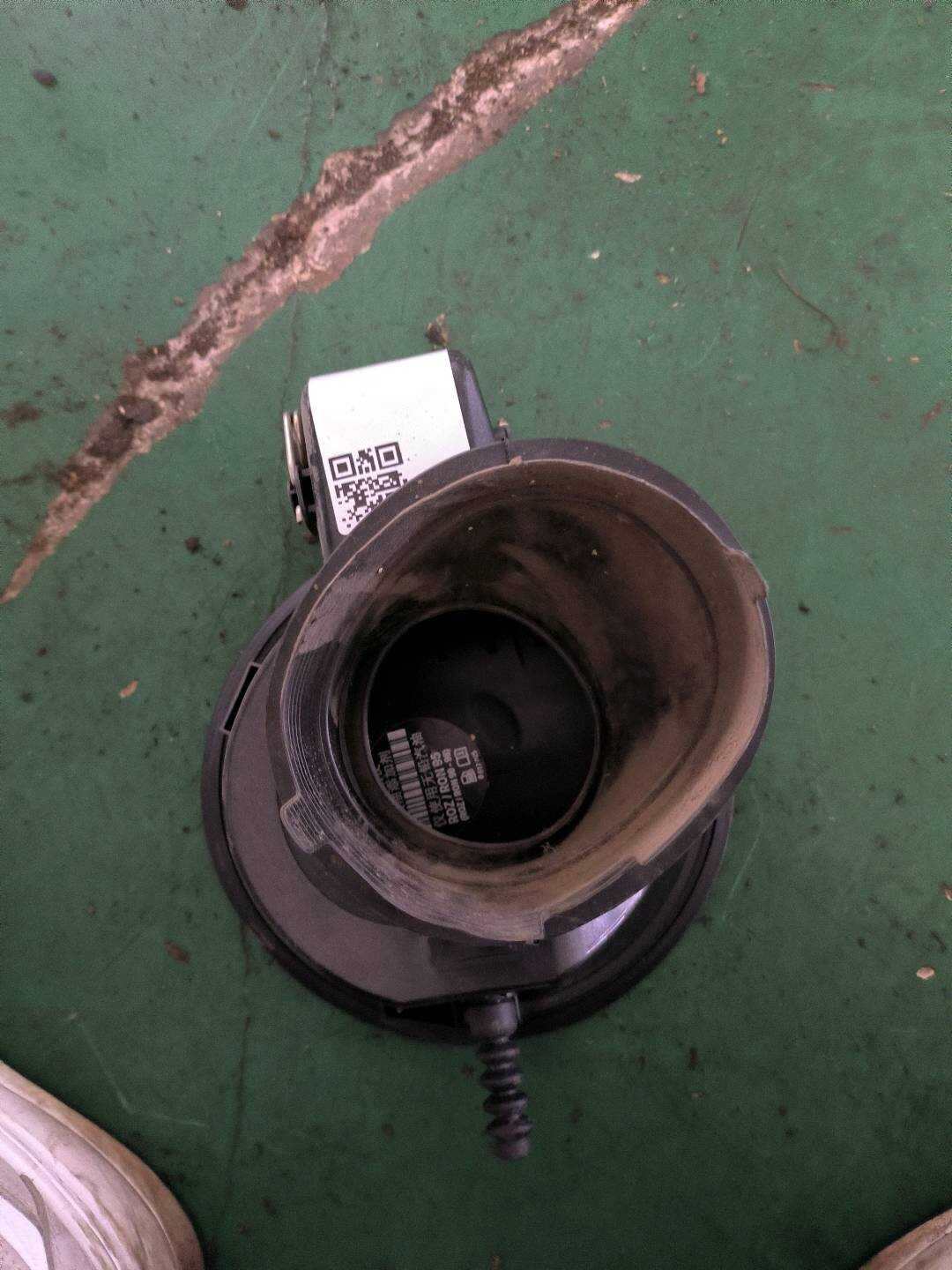 51179801420 燃油箱加注底座
