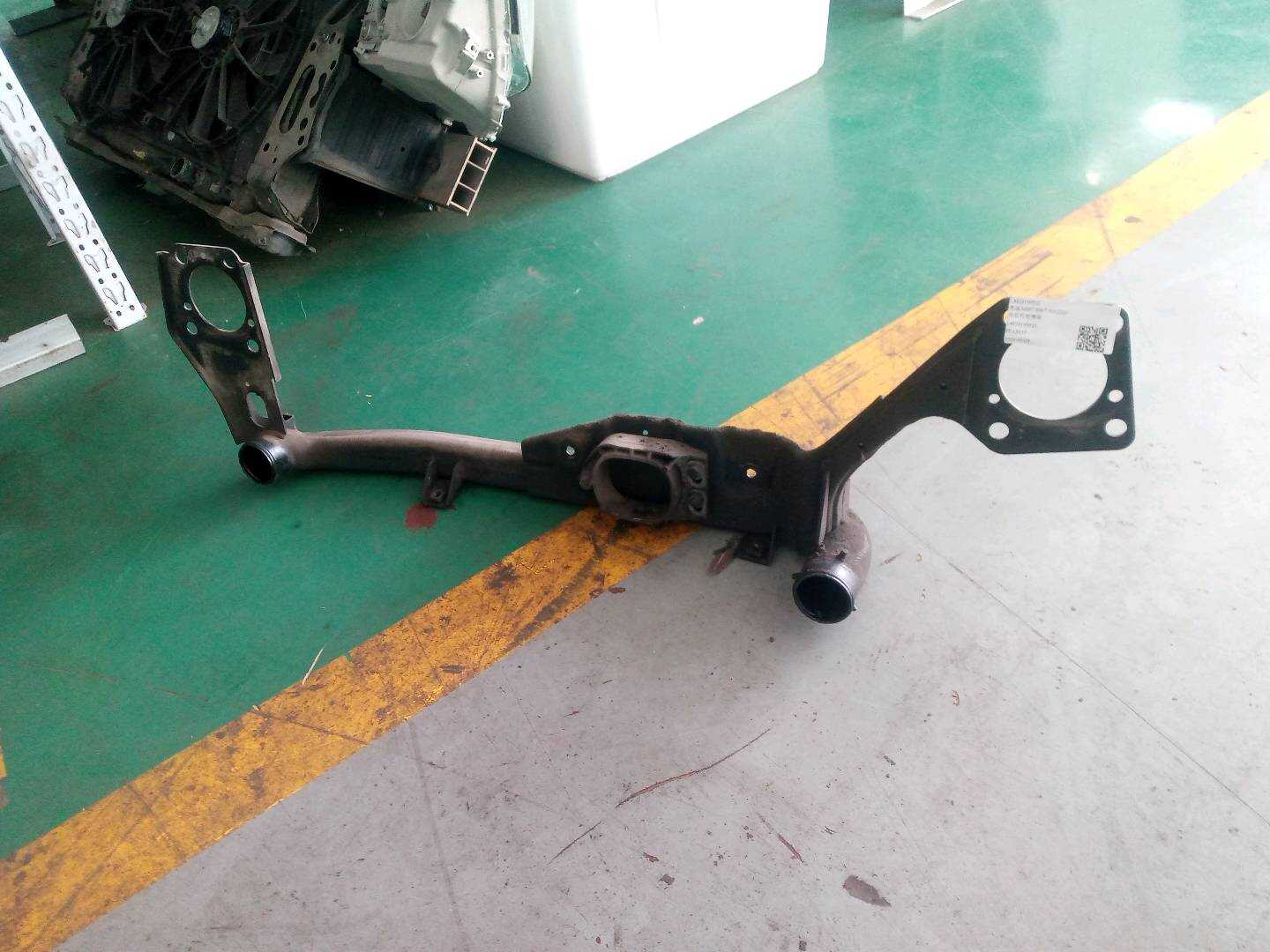 L8ED199521 Engine Front Crossmember