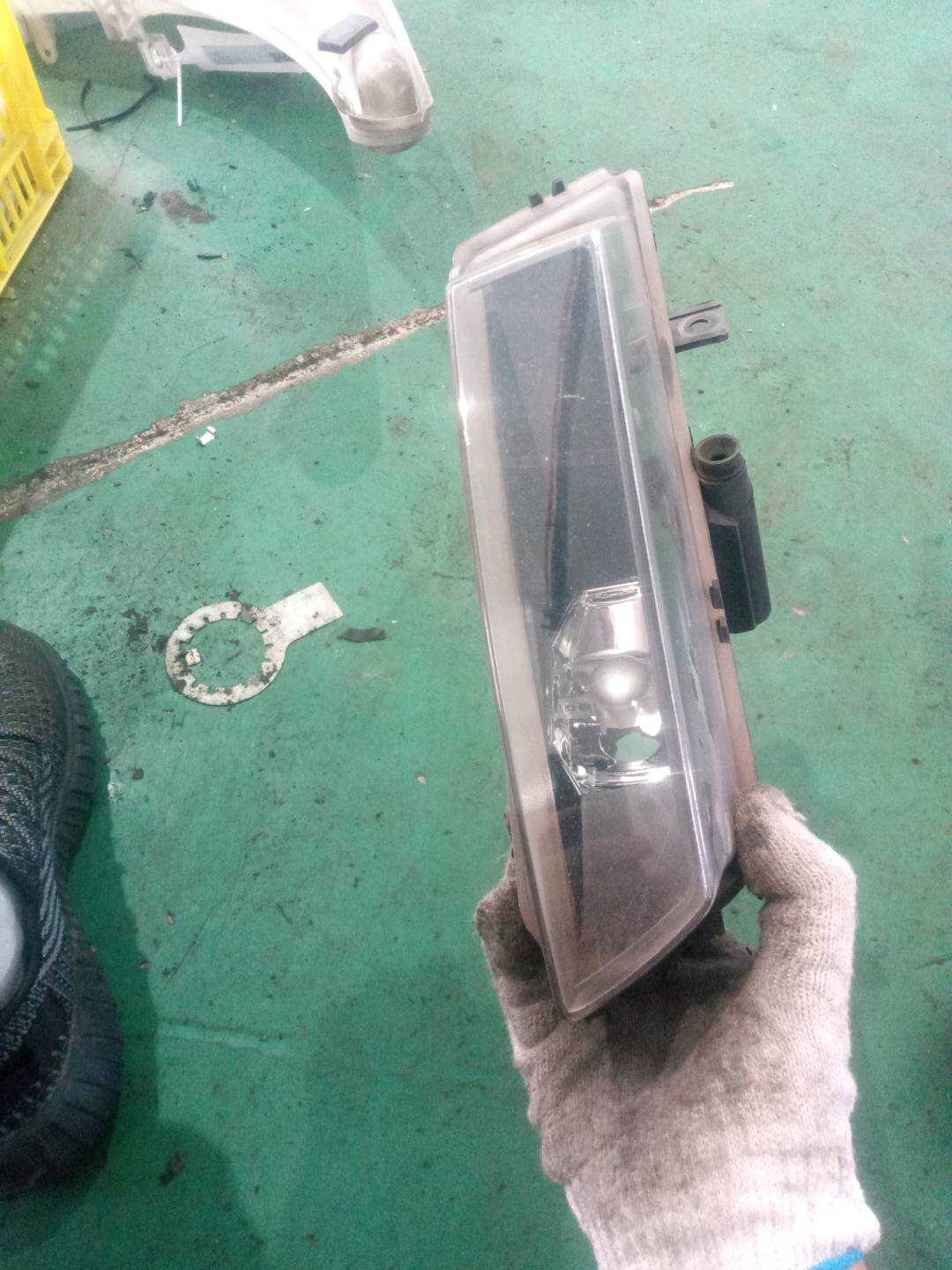 63177181288 前雾灯(右)