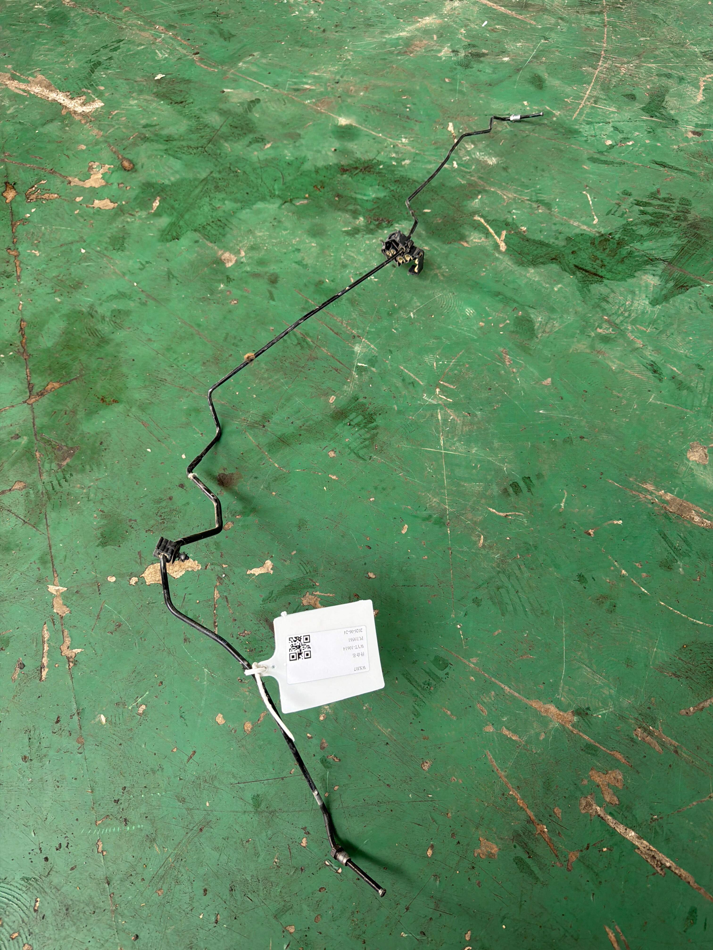T4A1972 Front Wheel Brake Line, Left