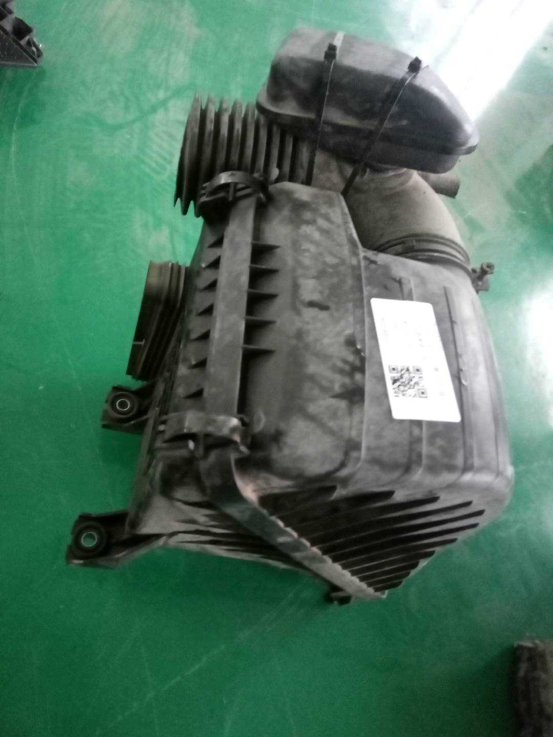 281102Z100 空气滤清器总成