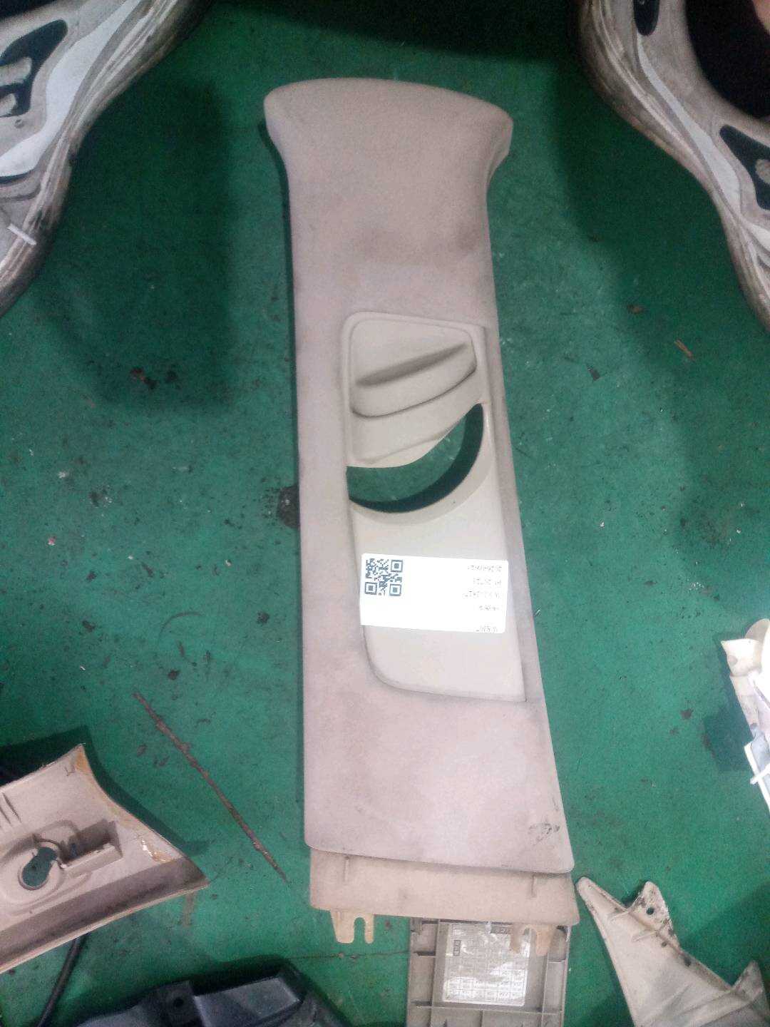 6242033120A2 B柱内衬(左上)