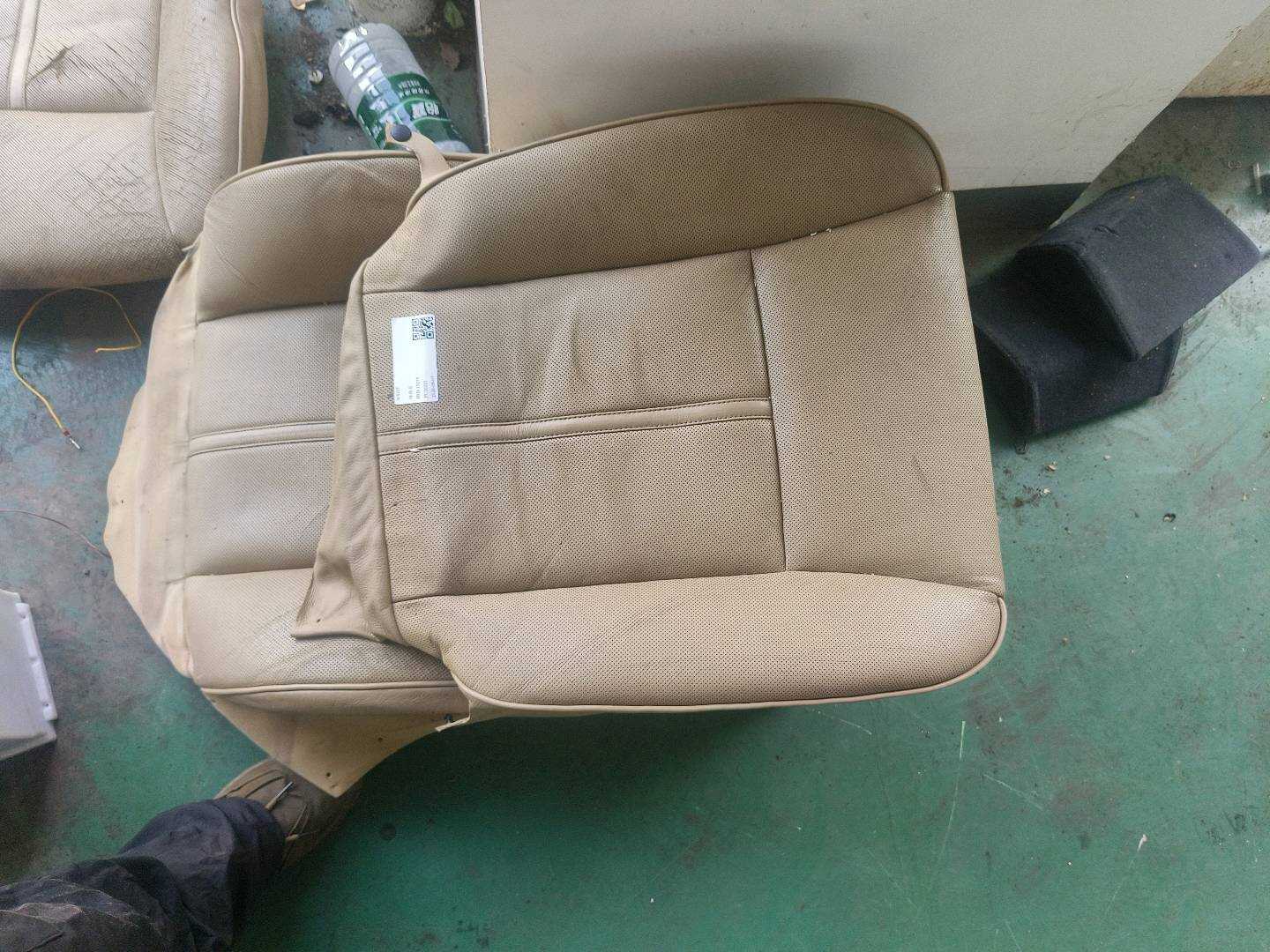 52107007597 副驾驶员座椅底座软垫