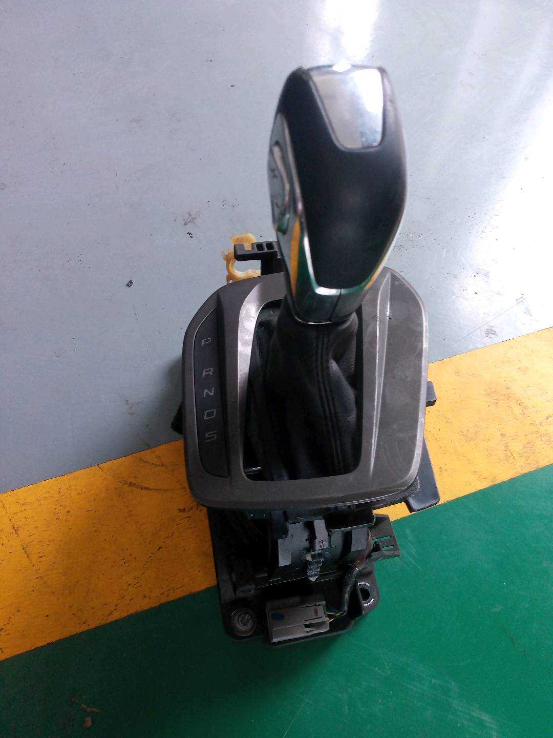 ED8P7K004BC3JA6 换档机构总成
