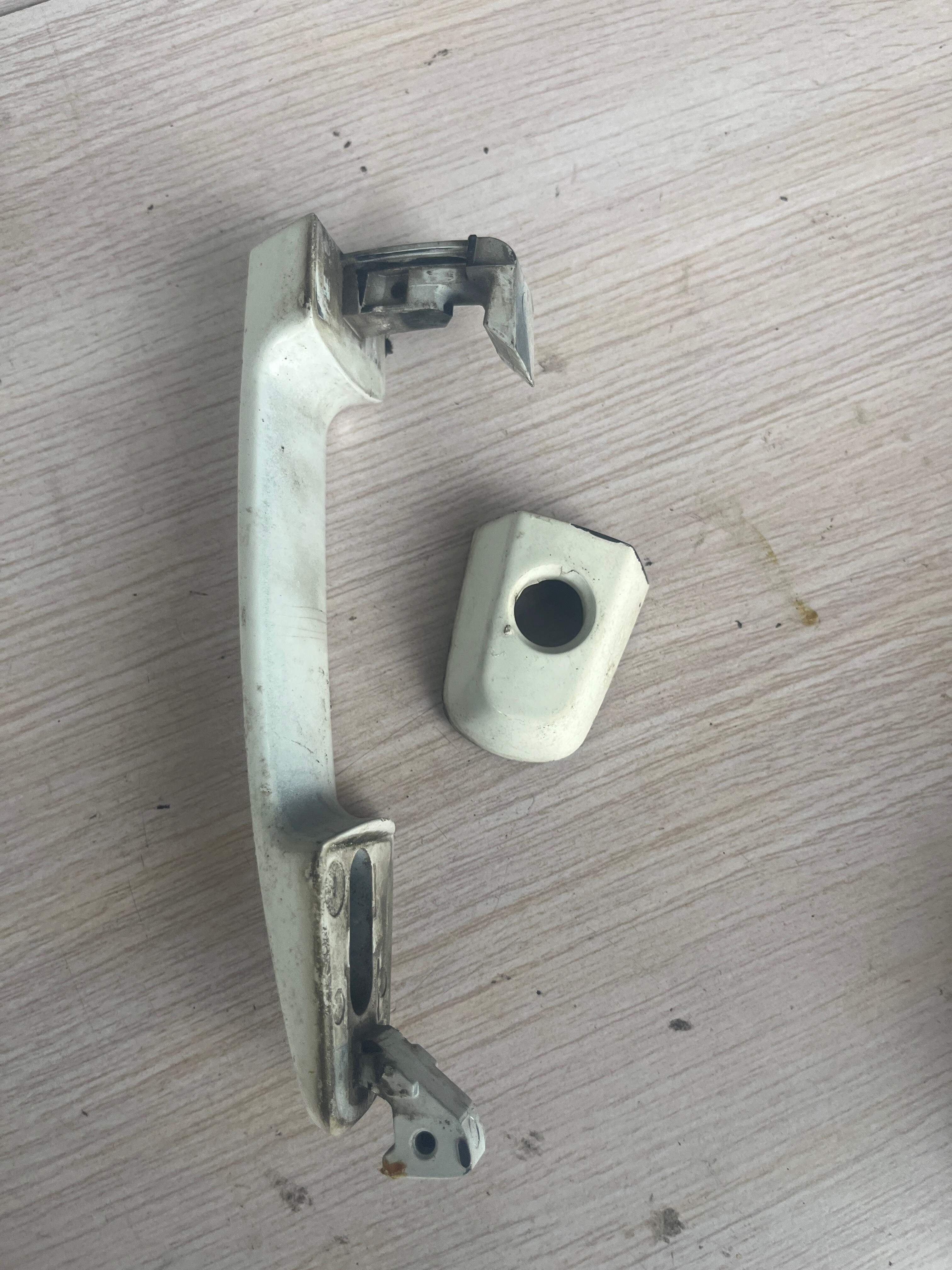 A216105210DQ 左前车门外拉手