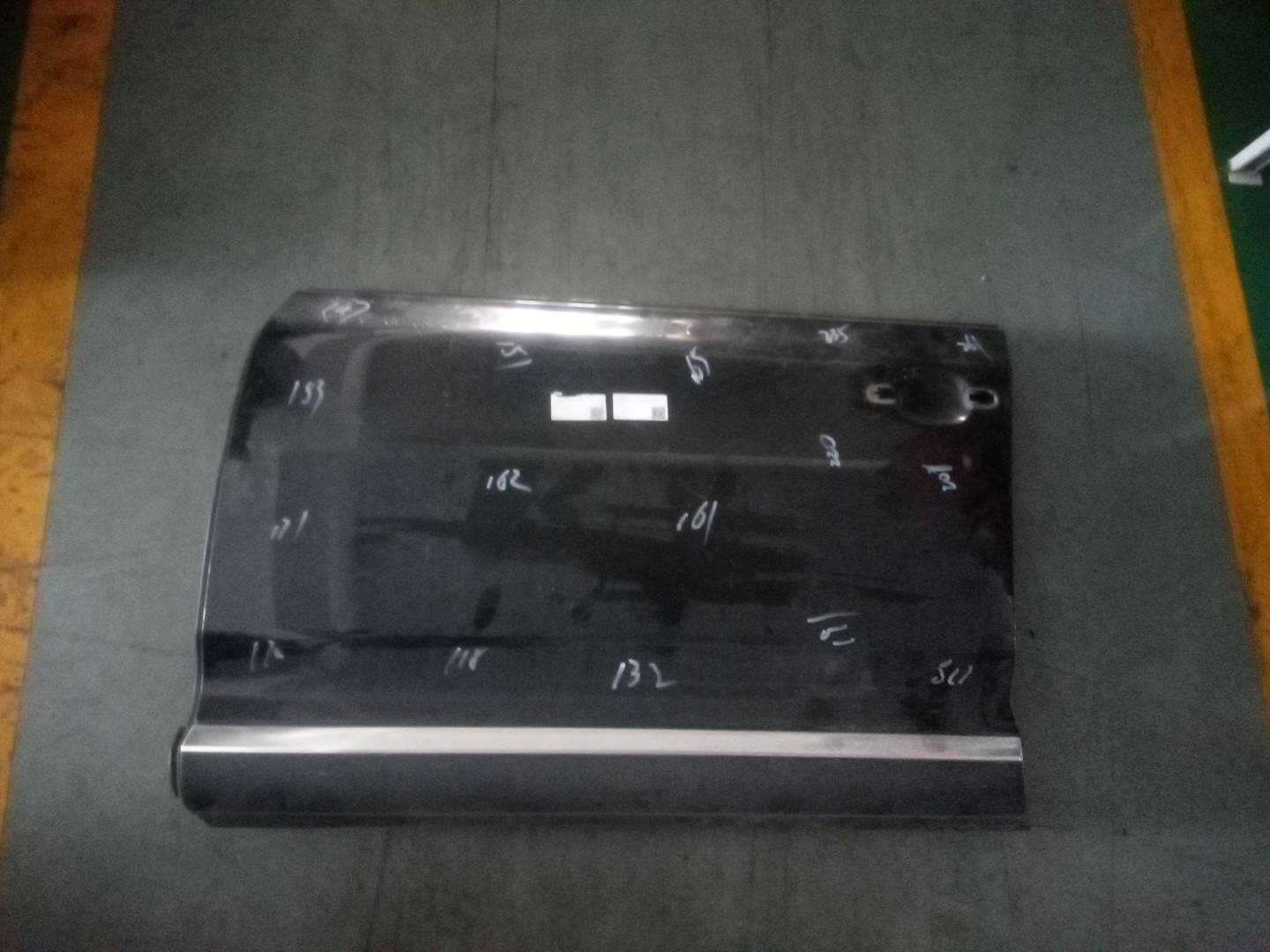 7L0831055L 前门壳(左)