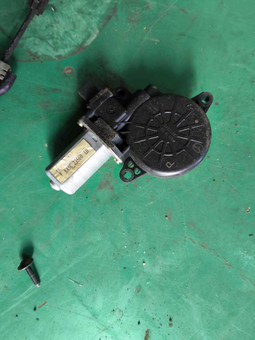 D6515958XB 后门玻璃升降电机(左)