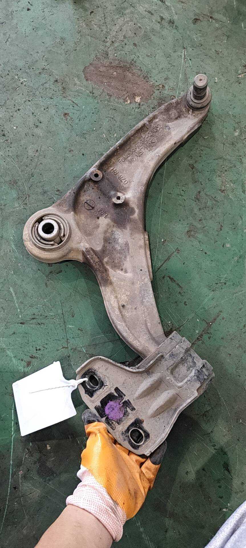 F2GC3A052AXF Front Lower Control Arm, Right