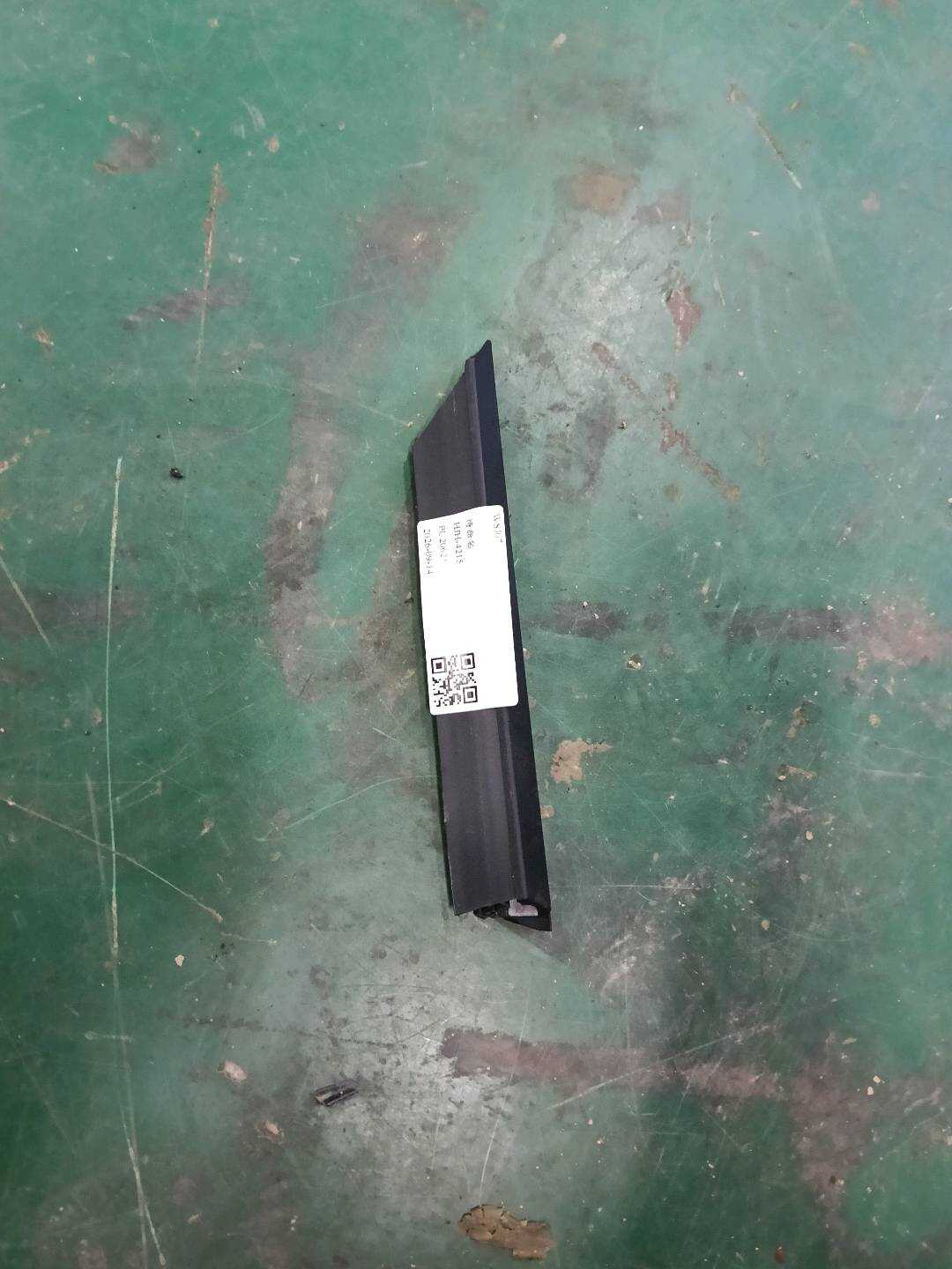 51357233869 后门玻璃内压条(左后)