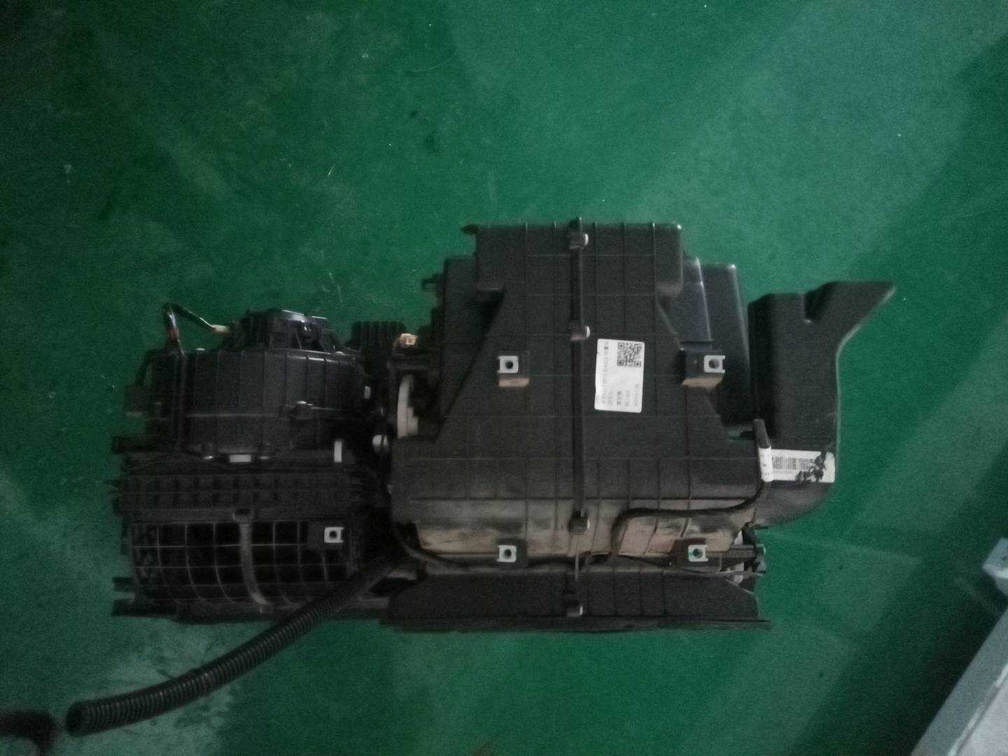 1017028778 蒸发箱总成