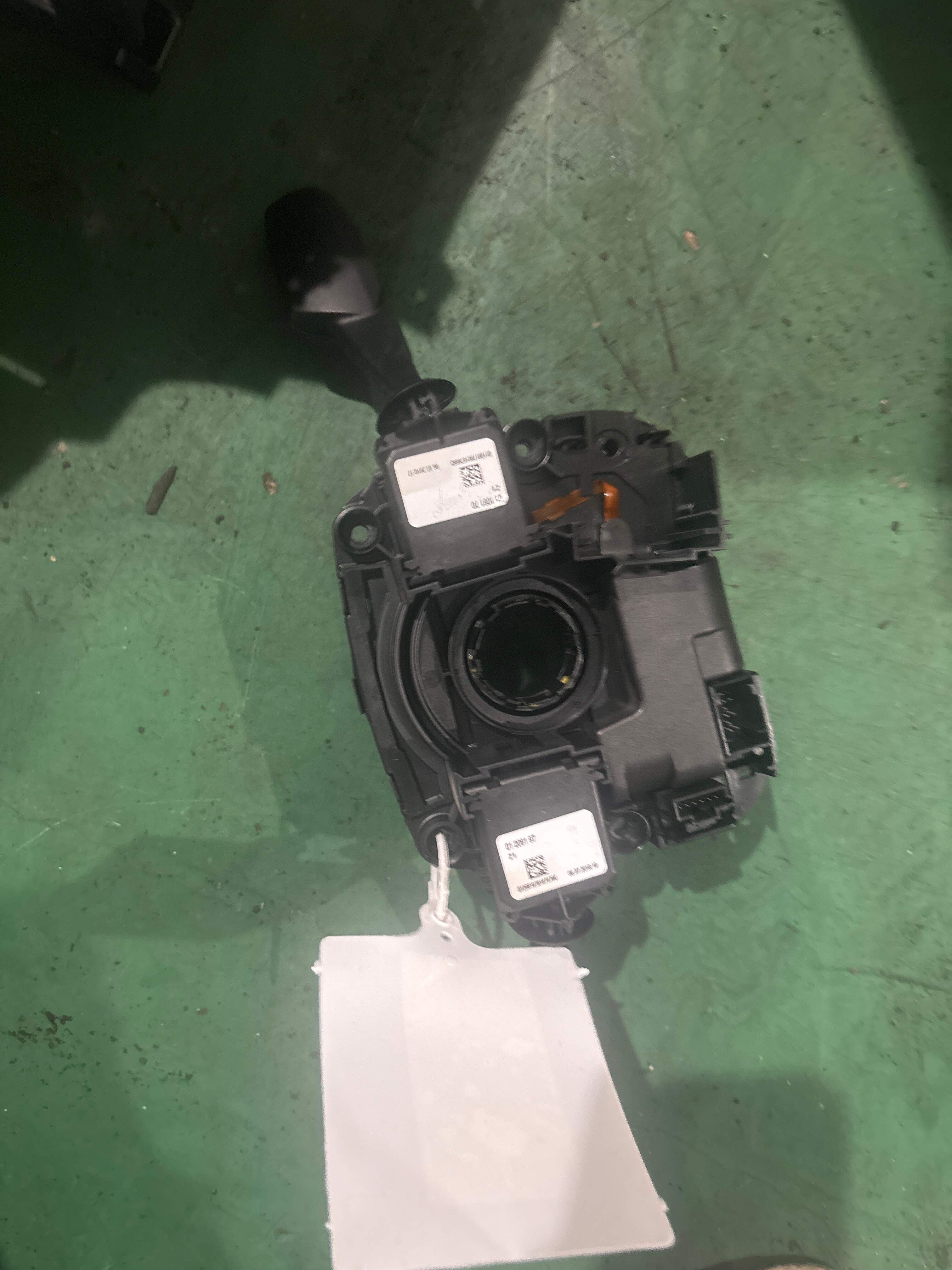 61319123042 组合开关