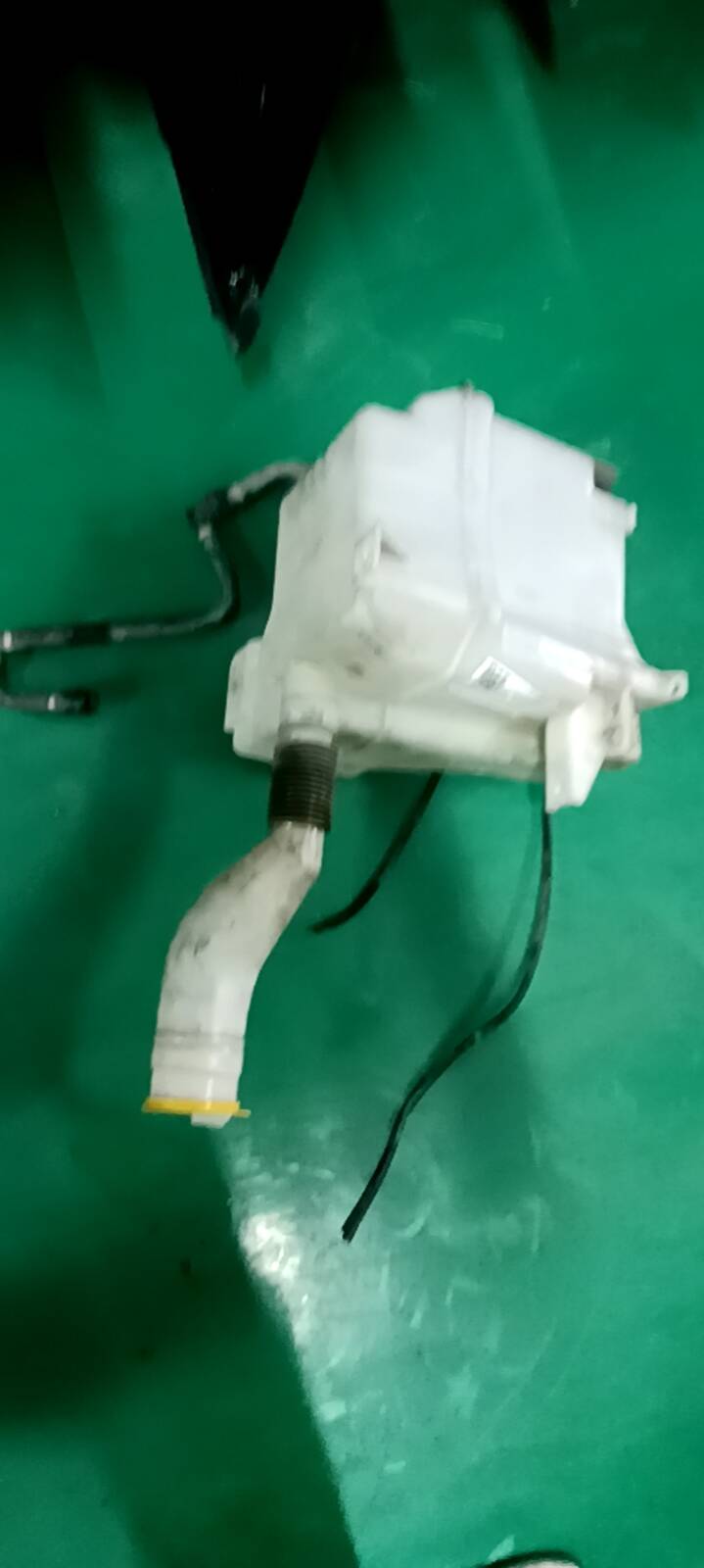 86631SC030 Front Windshield Washer Reservoir