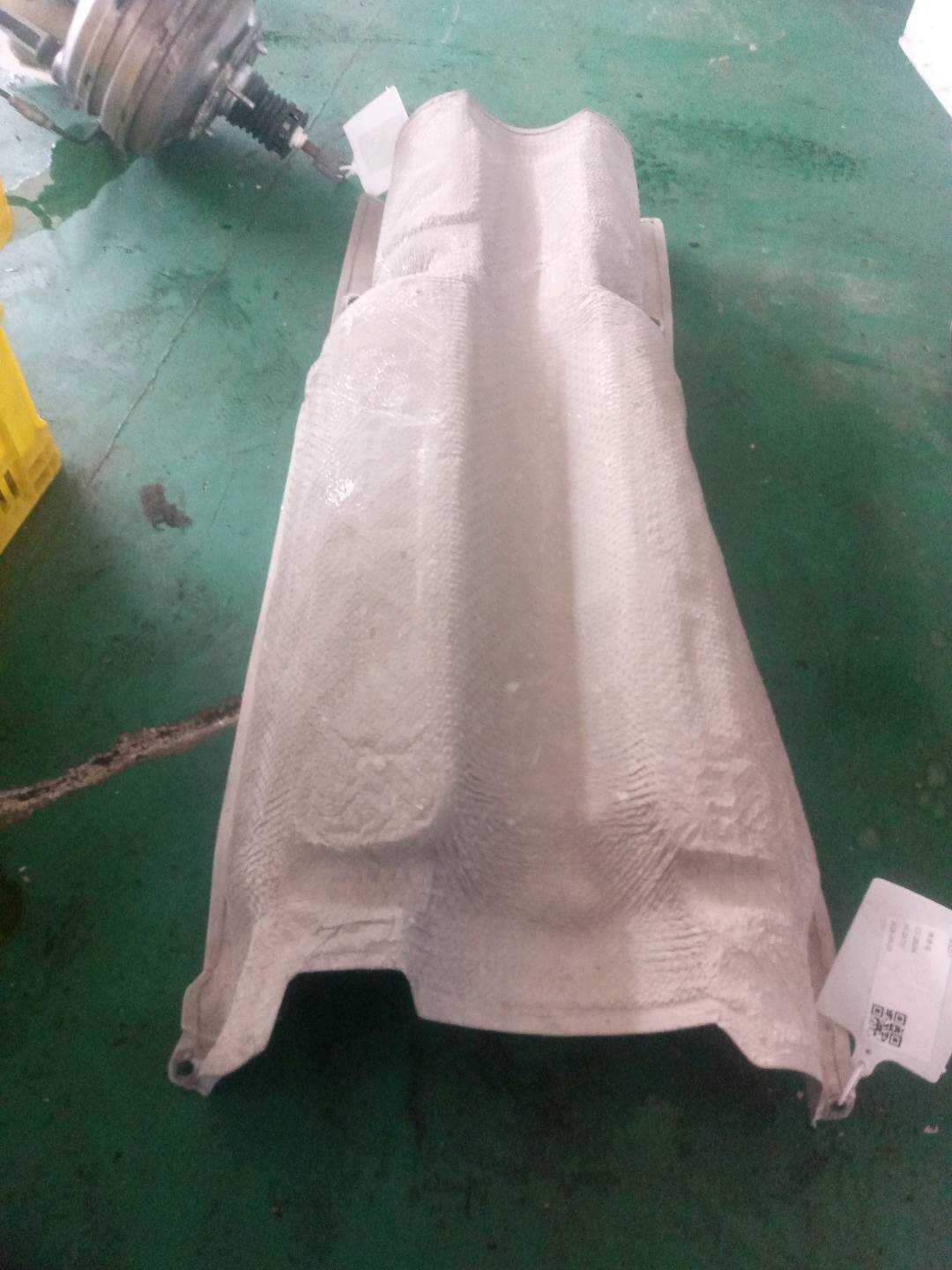 51487036683 排气管隔热罩(中)