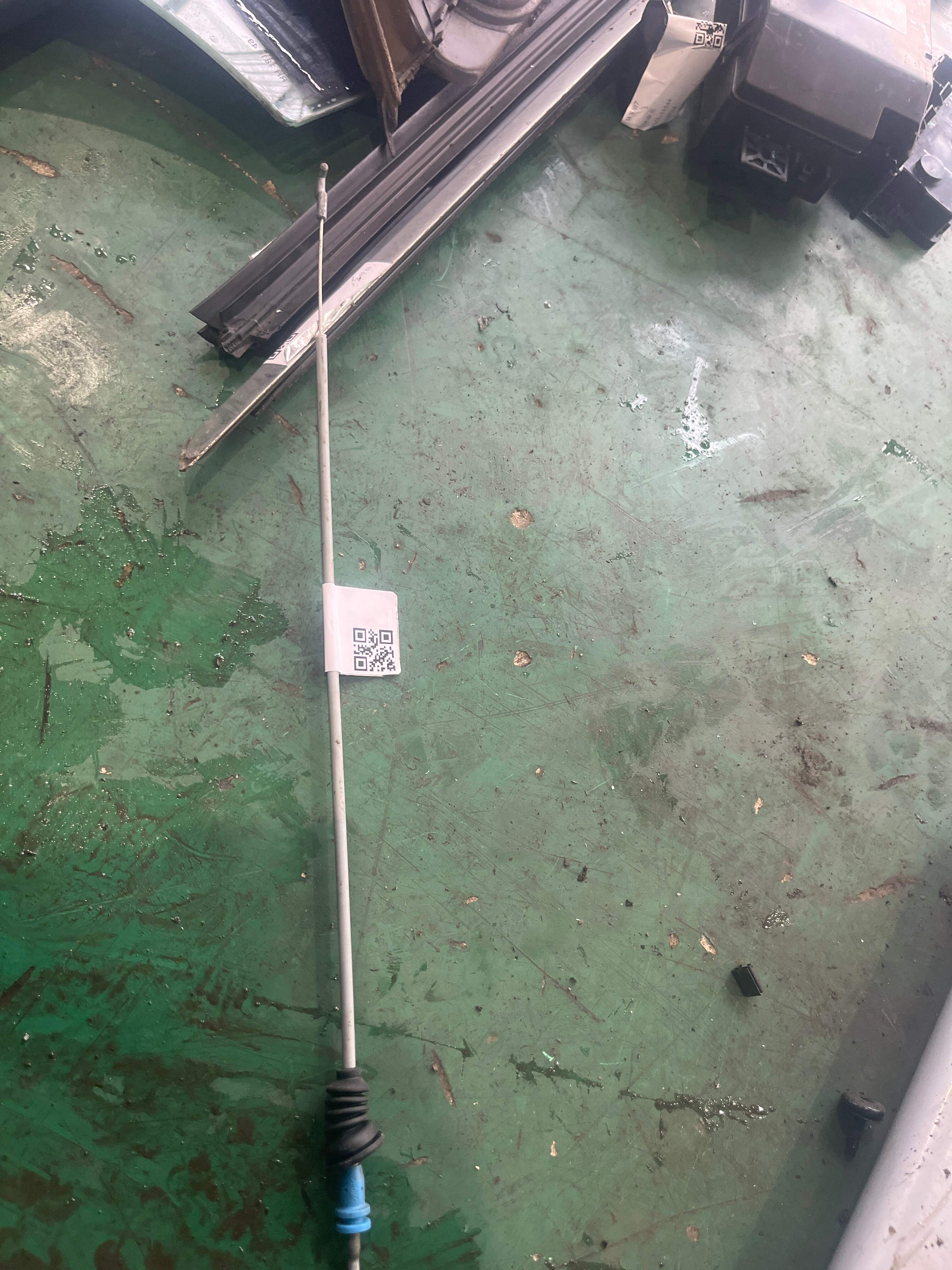 A1667600204 后门内拉手拉线(左)