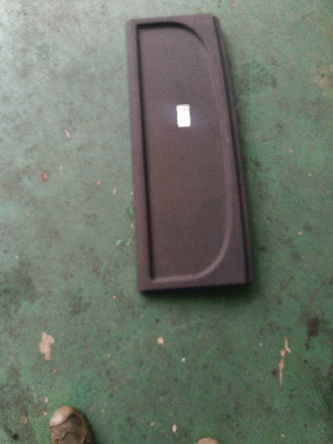 8U0867769C 后窗台饰板