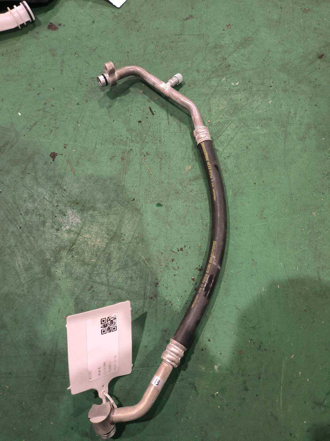 924805UR0A 空调管低压管（从空调泵到蒸发器）
