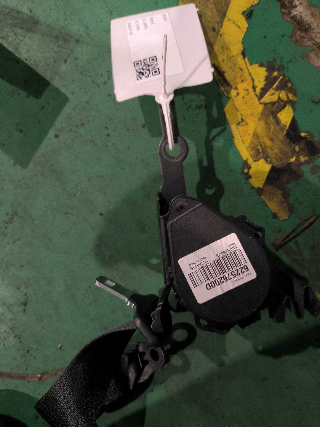 72117292004 后座椅侧安全带（右）