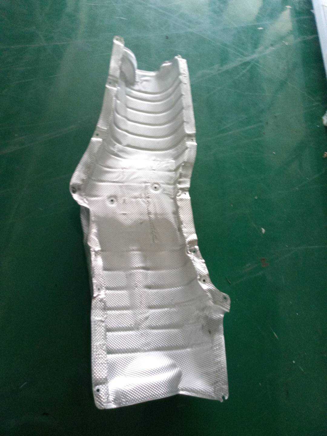 51487213685 排气管隔热罩（中）