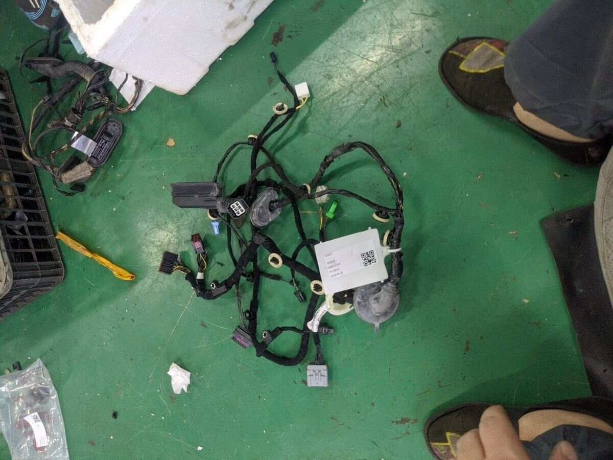 T4A15148 前门线束(左)