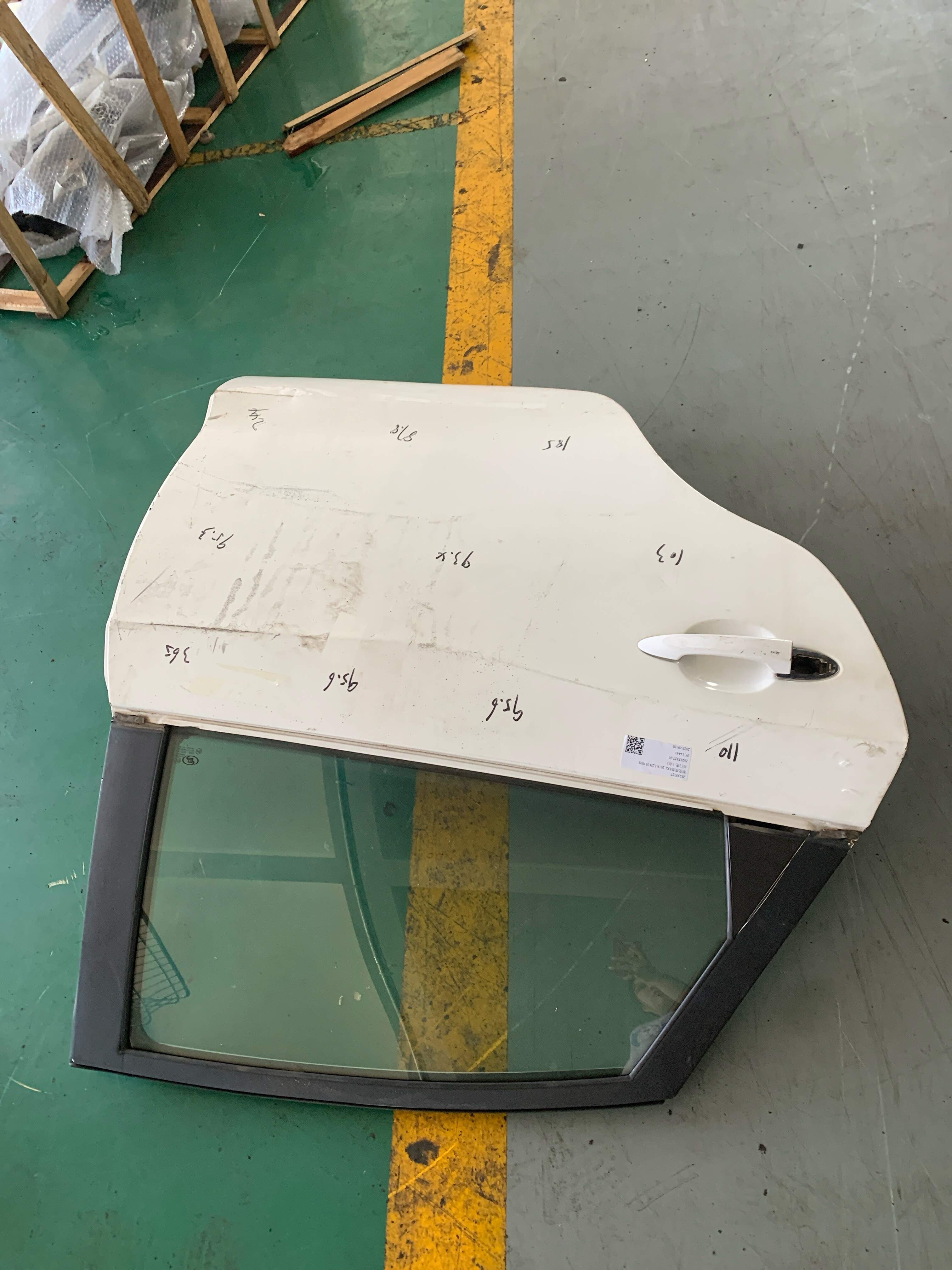 26235327 后门壳（右）
