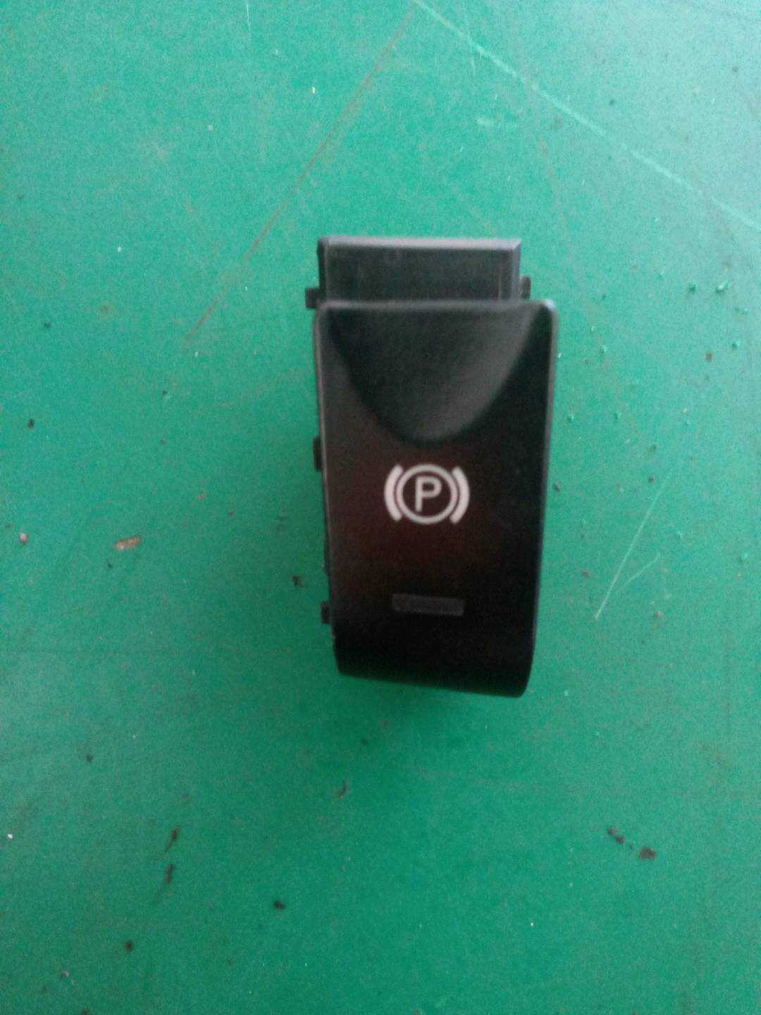 GJ6E66490 自动驻车开关