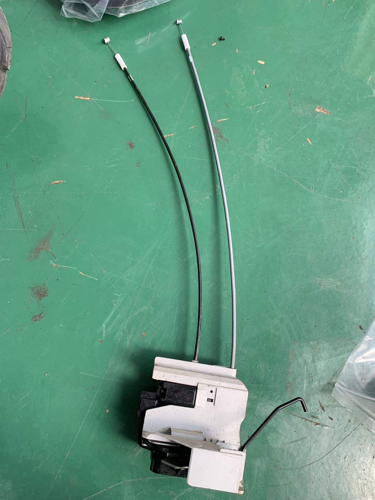 81410D0040 后门锁机构(左)