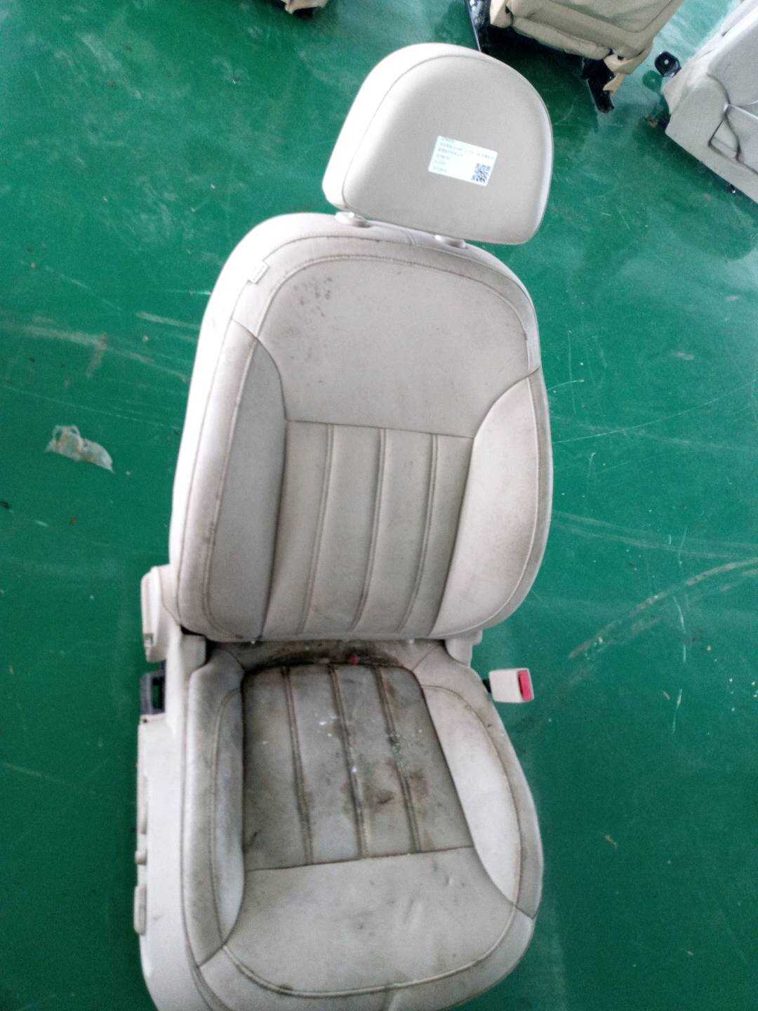 22788358 副驾驶员座椅总成