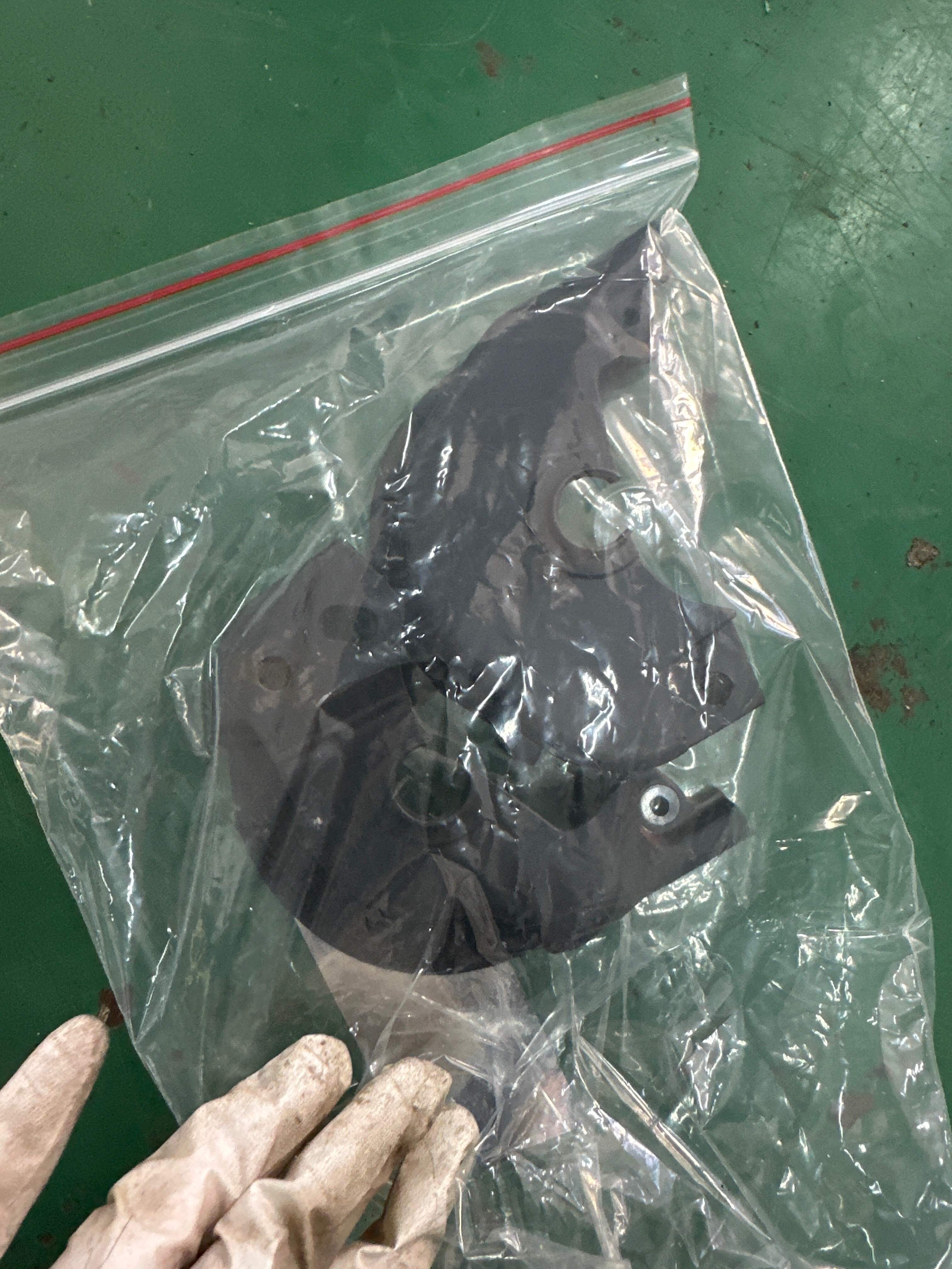 7187658050 左侧靠背倾角调节器内盖