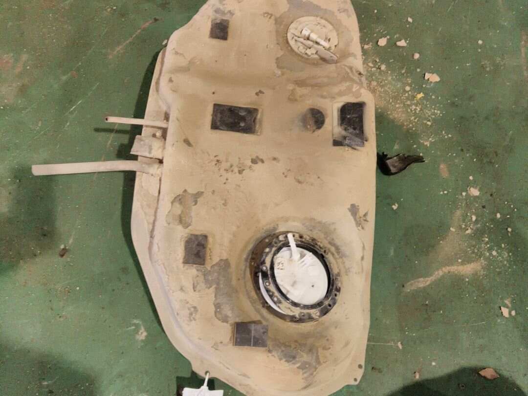42012FJ120 燃油箱