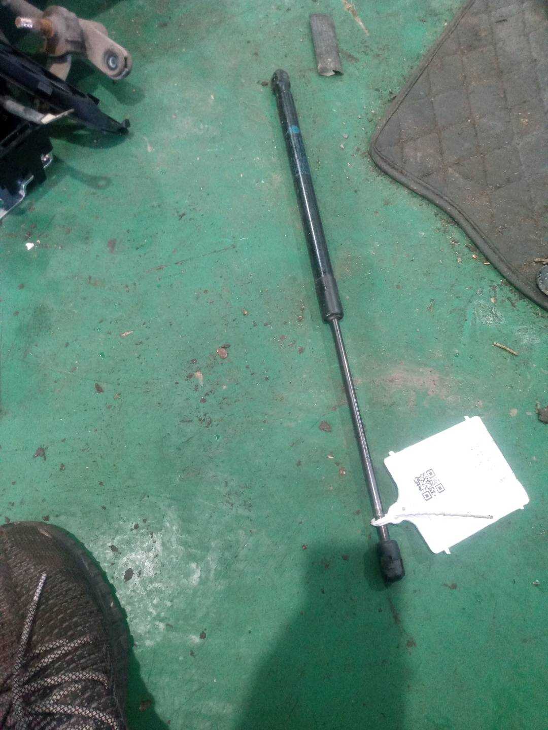 51247300845 尾盖弹簧
