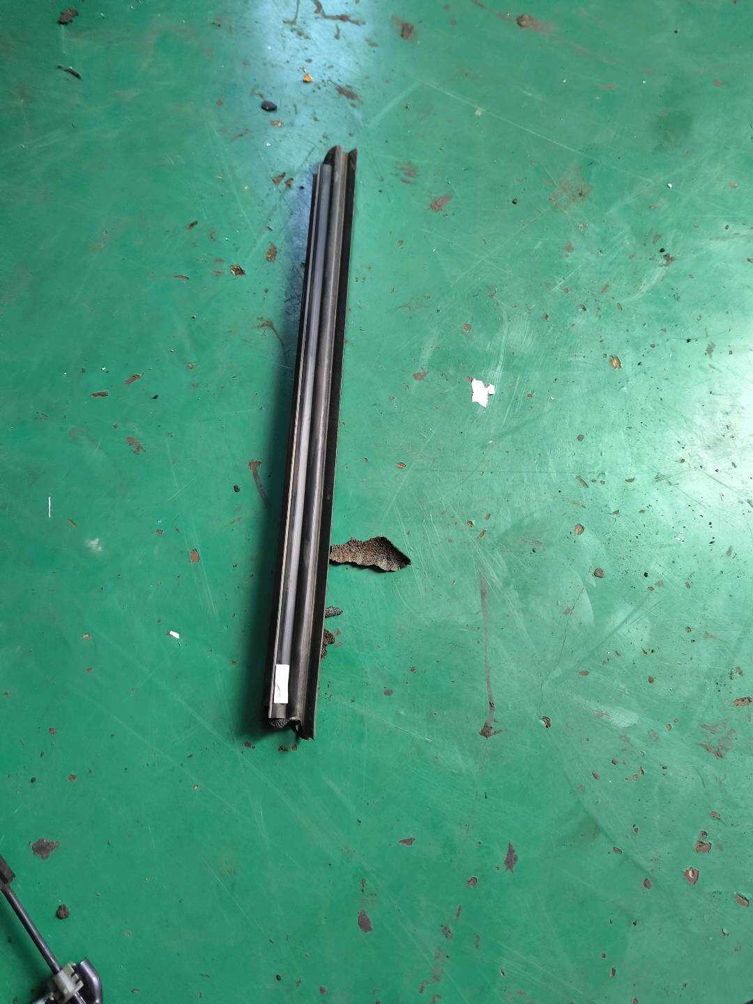 KR1173821B 后门玻璃压条(左内)