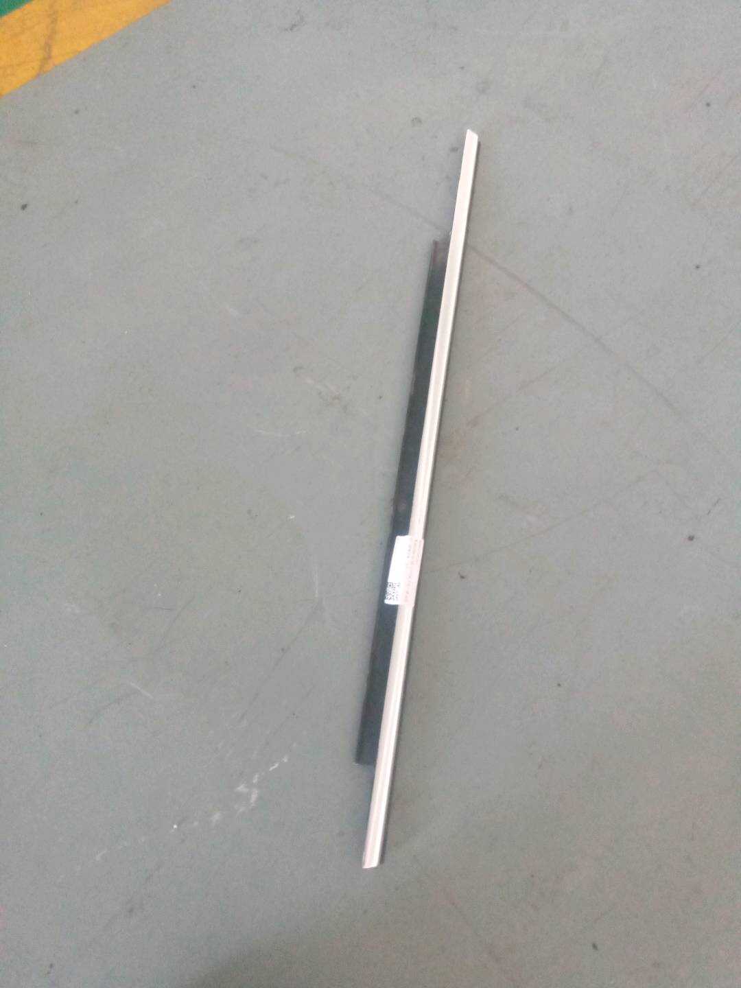 8R0853764F2ZZ 后门玻璃压条（右外）